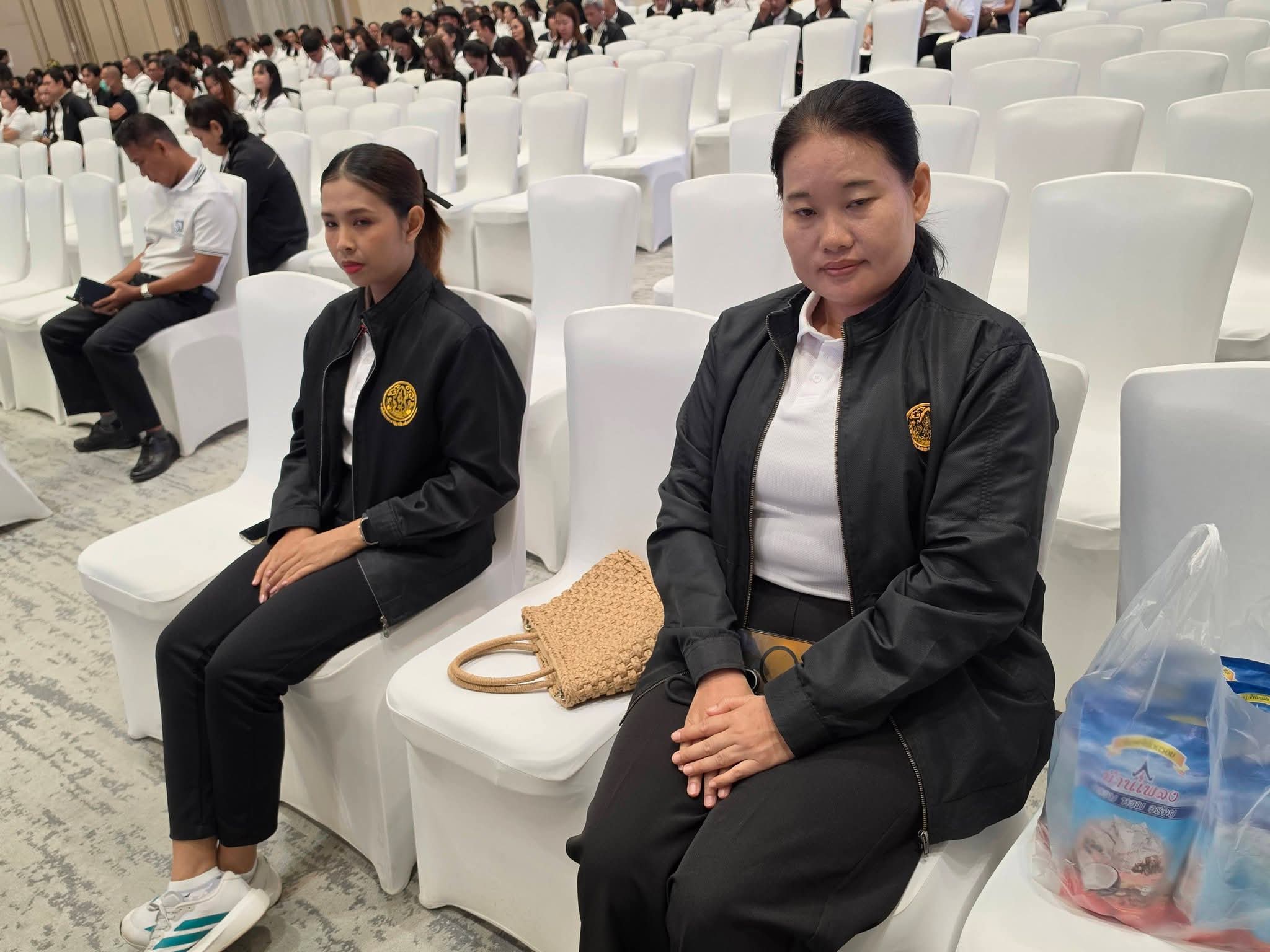title - ปฏิรูปที่ดินจังหวัดพระนครศรีอยุธยา พร้อมเจ้าหน้าที่ สำนักงานการปฏิรูปที่ดินจังหวัดพระนครศรีอยุธยา เข้าร่วมสัมมนาสรุปผลการดำเนินงานปี ๒๕๖๙ พร้อมกำหนดกรอบการขับเคลื่อนงานปี ๒๕๗๐ 