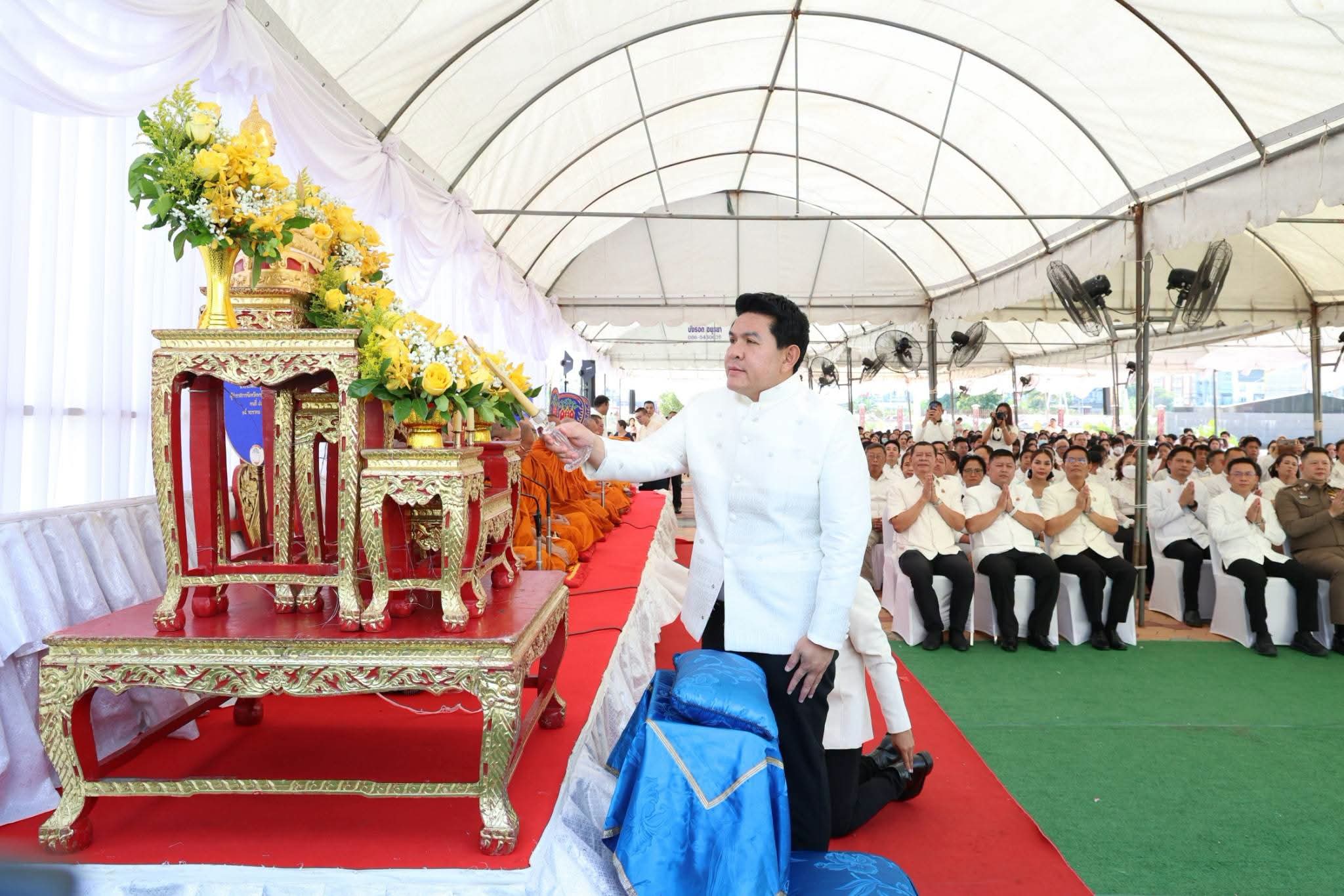 title - นางสาวอมรรัตน์ แขวงโสภา ปฏิรูปที่ดินจังหวัดพระนครศรีอยุธยา พร้อมด้วยเจ้าหน้าที่กลุ่มกฏหมาย เข้าร่วมพิธีตั้งศาลพระภูมิและศาลตายายประจำศาลาก