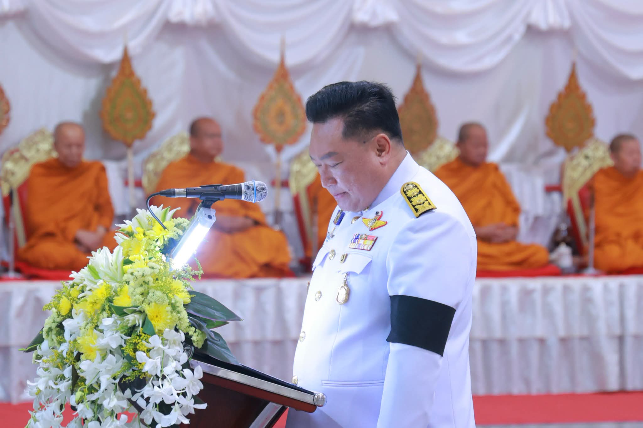 title - ปฏิรูปที่ดินจังหวัดพระนครศรีอยุธยา พร้อมเจ้าหน้าที่กลุ่มการเงินบัญชีและจัดเก็บผลประโยชน์ ร่วมพิธีวางพวงมาลา พิธีสวดพระพุทธมนต์และทำบุญตักบาตรถวายพระราชกุศล เนื่องในวันนวมินทรมหาราช ๑๓ ตุลาคม ๒๕๖๙ 