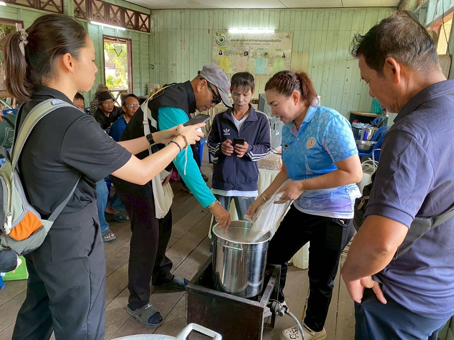 title - ส.ป.ก.พระนครศรีอยุธยา จัดฝึกอบรมตามโครงการพัฒนาธุรกิจชุมชน กิจกรรรมพัฒนาธุรกิจชุมชนในเขตปฏิรูปที่ดิน ปีงบประมาณ พ.ศ. ๒๕๖๙ หลักสูตรการสร้างความเข้มแข็งและการแปรรูปสินค้าเพื่อเพิ่มมูลค่าวัสดุเหลือใช้จากนาข้าว