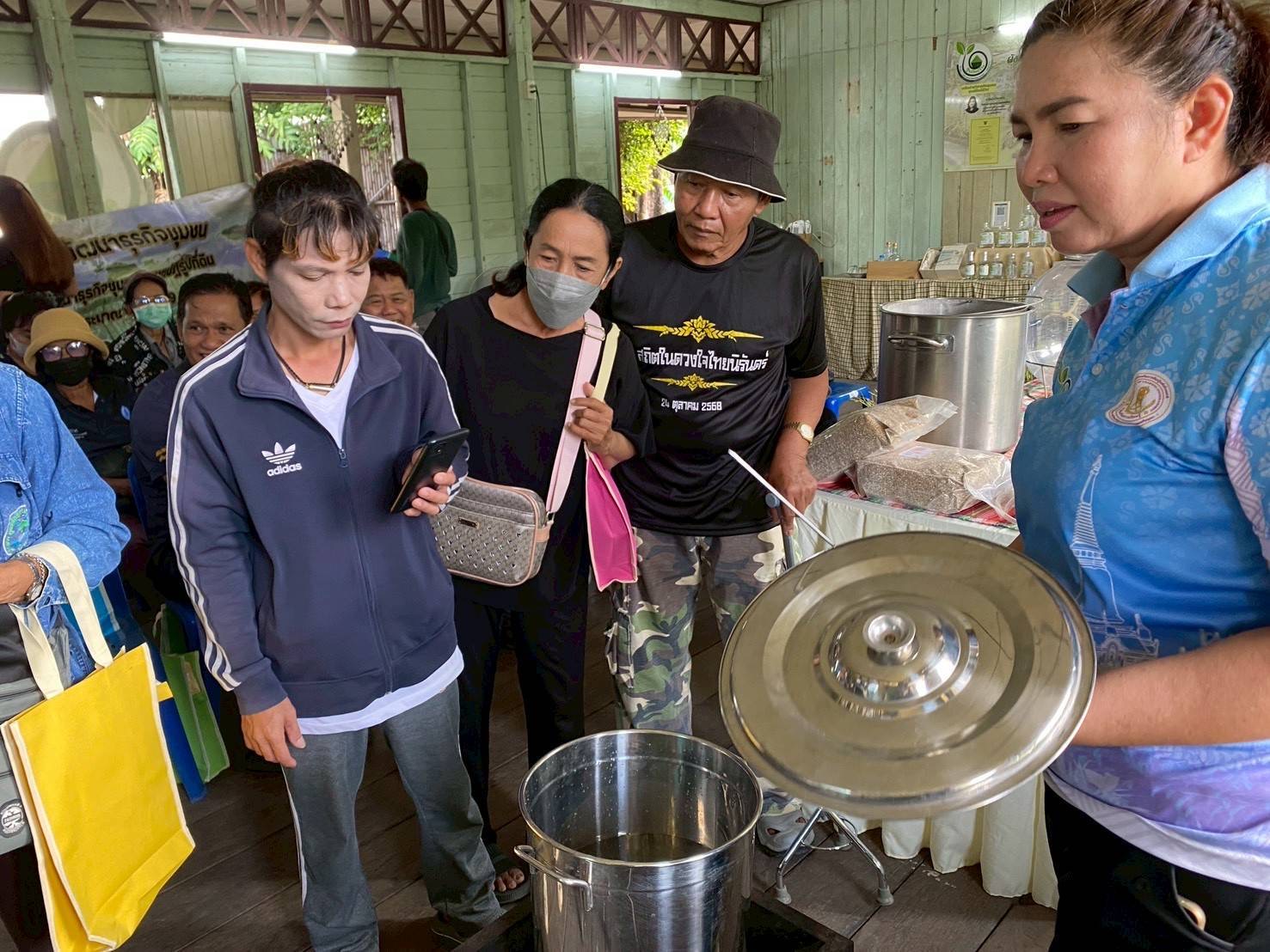 title - ส.ป.ก.พระนครศรีอยุธยา จัดฝึกอบรมตามโครงการพัฒนาธุรกิจชุมชน กิจกรรรมพัฒนาธุรกิจชุมชนในเขตปฏิรูปที่ดิน ปีงบประมาณ พ.ศ. ๒๕๖๙ หลักสูตรการสร้างความเข้มแข็งและการแปรรูปสินค้าเพื่อเพิ่มมูลค่าวัสดุเหลือใช้จากนาข้าว