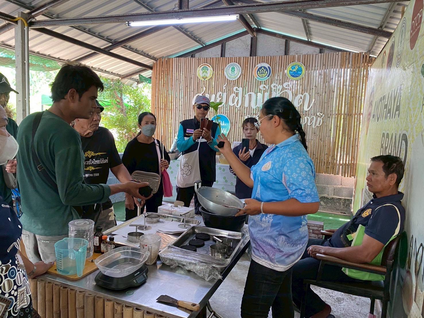 title - ส.ป.ก.พระนครศรีอยุธยา จัดฝึกอบรมตามโครงการพัฒนาธุรกิจชุมชน กิจกรรรมพัฒนาธุรกิจชุมชนในเขตปฏิรูปที่ดิน ปีงบประมาณ พ.ศ. ๒๕๖๙ หลักสูตรการสร้างความเข้มแข็งและการแปรรูปสินค้าเพื่อเพิ่มมูลค่าวัสดุเหลือใช้จากนาข้าว