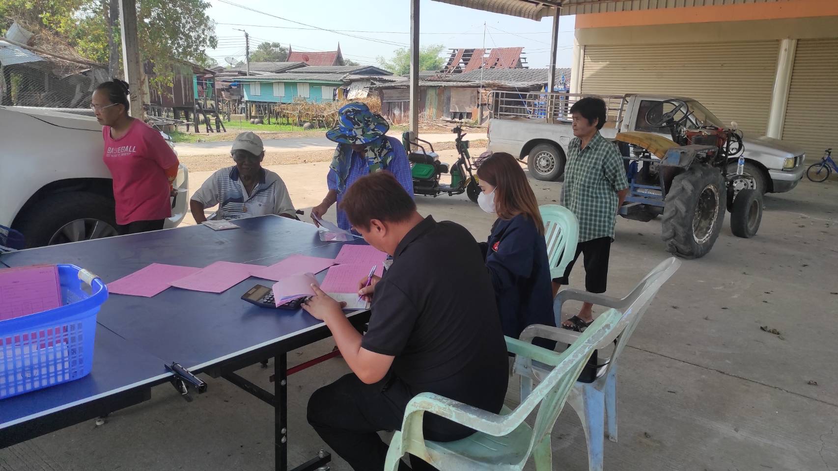 title - ส.ป.ก. พระนครศรีอยุธยา ดำเนินการ ให้บริการรับชำระค่าเช่าที่ดินเพื่อเกษตรกรรม  ประชาสัมพันธ์สินเชื่อเงินกองทุนการปฎิรูปที่ดินเพื่อเกษตรกรรม เพื่อลดภาระค่าใช้จ่ายในการเดินทางให้กับเกษตรกร และสนับสนุนเงินทุนดอกเบี้ยต่ำ ให้กับเกษตรกรในรอบการเพาะปลูกใหม่ 
