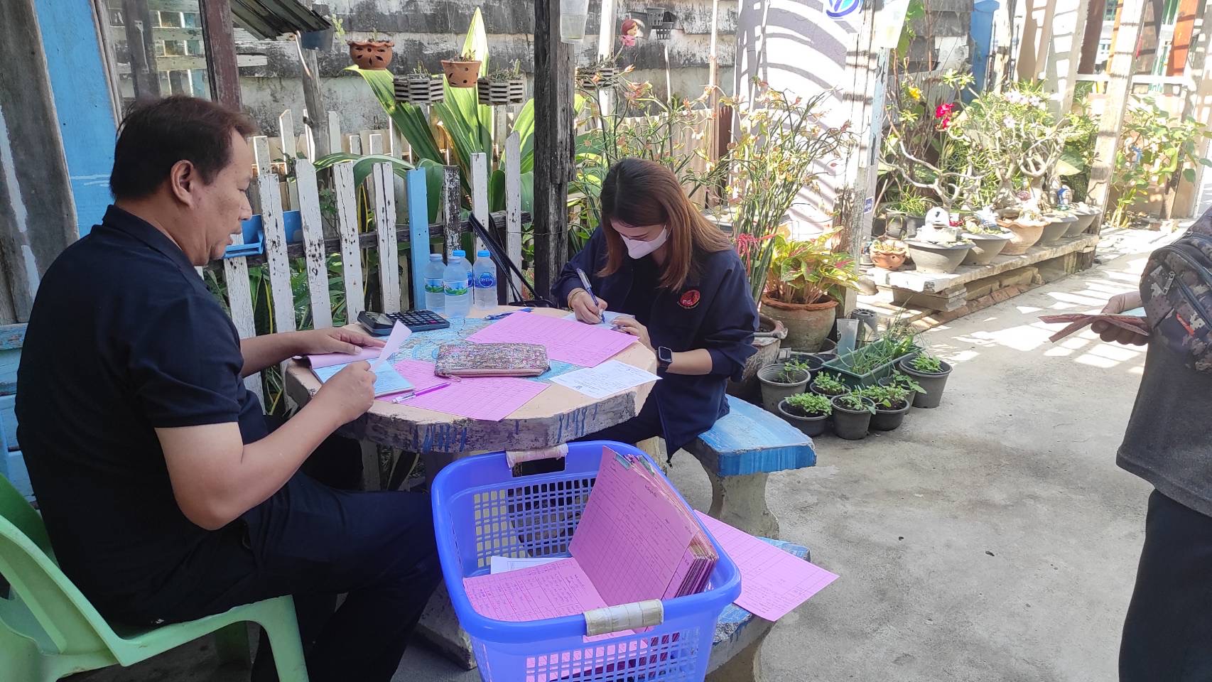 title - ส.ป.ก. พระนครศรีอยุธยา ดำเนินการ ให้บริการรับชำระค่าเช่าที่ดินเพื่อเกษตรกรรม  ประชาสัมพันธ์สินเชื่อเงินกองทุนการปฎิรูปที่ดินเพื่อเกษตรกรรม เพื่อลดภาระค่าใช้จ่ายในการเดินทางให้กับเกษตรกร และสนับสนุนเงินทุนดอกเบี้ยต่ำ ให้กับเกษตรกรในรอบการเพาะปลูกใหม่ 