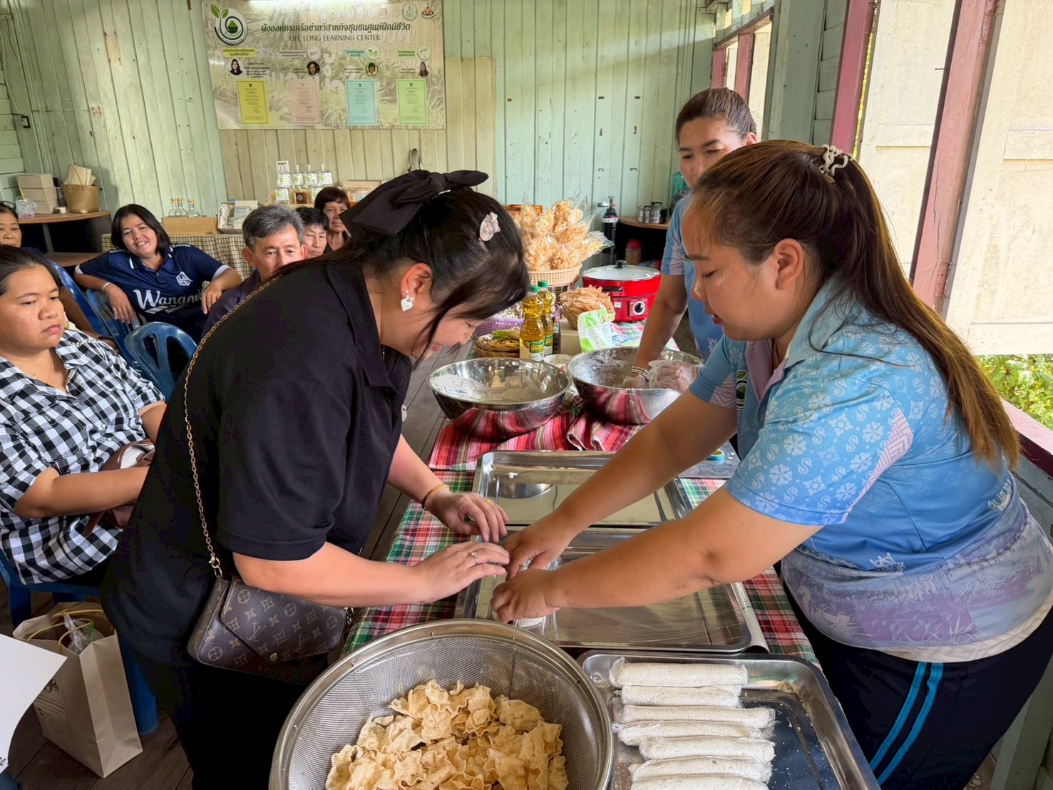 title - ส.ป.ก.พระนครศรีอยุธยา จัดฝึกอบรมเกษตรกรภายใต้โครงการระบบส่งเสริมเกษตรแบบแปลงใหญ่ กิจกรรมส่งเสริมการเกษตรแบบแปลงใหญ่ในเขตปฏิรูปที่ดิน ปีงบประมาณ พ.ศ. ๒๕๖๙ หลักสูตรที่ ๔ เทคนิคการบริหารจัดการกลุ่มแบบครบวงจรและสร้างรายได้จากการแปรรูปสินค้าเกษตรปลอดภัย 