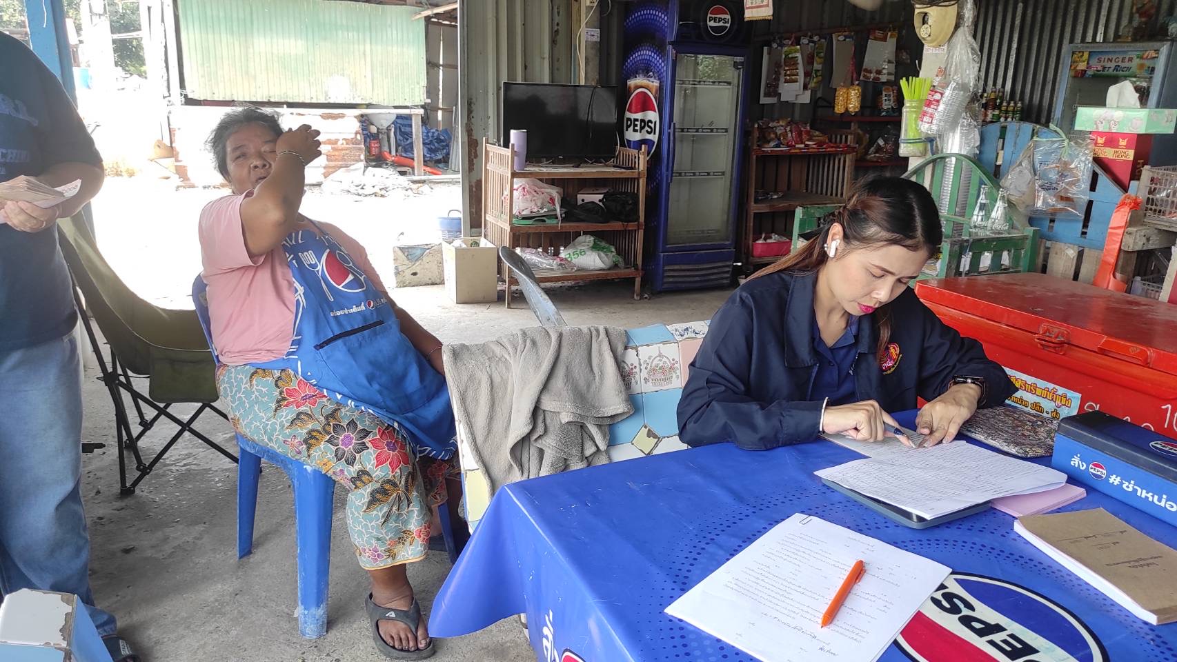 title - ส.ป.ก.พระนครศรีอยุธยา ดำเนินการให้บริการรับคำขอกู้เงินกองทุนการปฏิรูปที่ดินเพื่อเกษตรกรรมและ ประชาสัมพันธ์สินเชื่อเงินกองทุน เพื่อสนับสนุนเงินทุนดอกเบี้ยต่ำ ให้กับเกษตรกรในรอบการเพาะปลูกใหม่ 