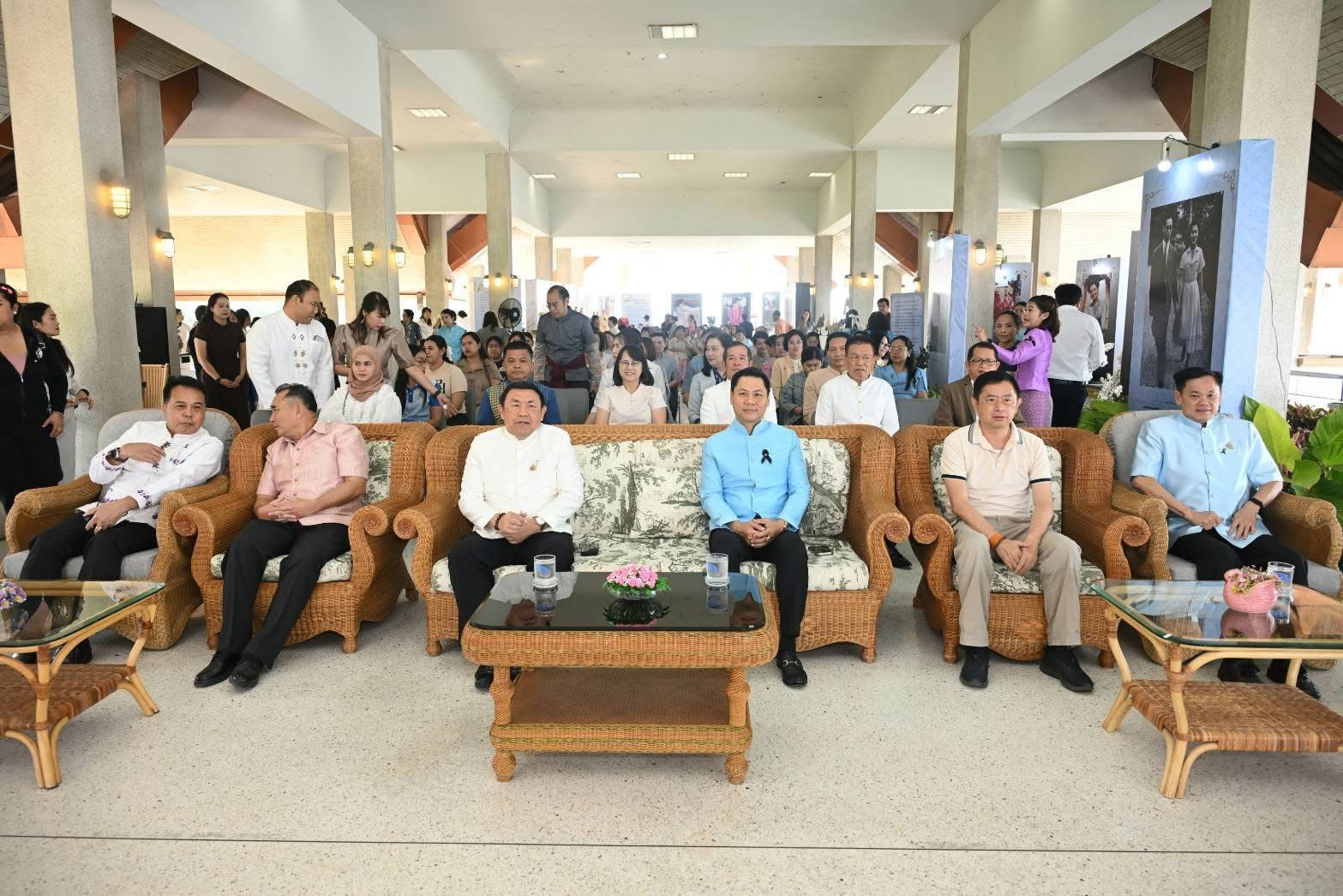 title - ปฏิรูปที่ดินจังหวัดพระนครศรีอยุธยา ร่วม เปิดโครงการ “รักแห่งศิลป์ รักแห่งแผ่นดิน” เพื่อแสดงความจงรักภักดีและน้อมรำลึกในพระมหากรุณาธิคุณของสมเด็จพระนางเจ้าสิริกิติ์ พระบรมราชินีนาถ พระบรมราชชนนีพันปีหลวง 