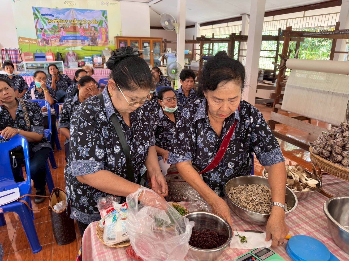 title - ส.ป.ก.พระนครศรีอยุธยา จัดอบรมตาม ตามโครงการพัฒนาธุรกิจชุมชน กิจกรรรมพัฒนาธุรกิจชุมชนในเขตปฏิรูปที่ดิน ปีงบประมาณ พ.ศ. ๒๕๖๙ หลักสูตรการเพิ่มมูลค่าสินค้าและการพัฒนาช่องทางด้านการตลาด 