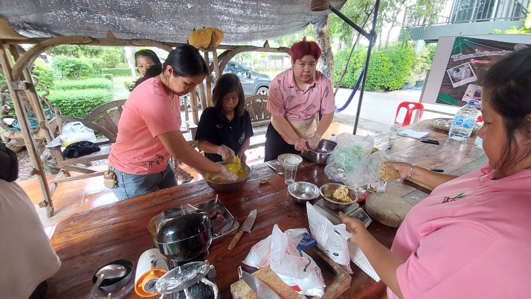 title - ส.ป.ก.พระนครศรีอยุธยา จัดฝึกอบรมตามโครงการส่งเสริมการดำเนินงานอันเนื่องมาจากพระราชดำริ กิจกรรรมพัฒนาและส่งเสริมศิลปหัตถกรรม ปีงบประมาณ พ.ศ. ๒๕๖๙ หลักสูตรการแปรรูปอาหาร