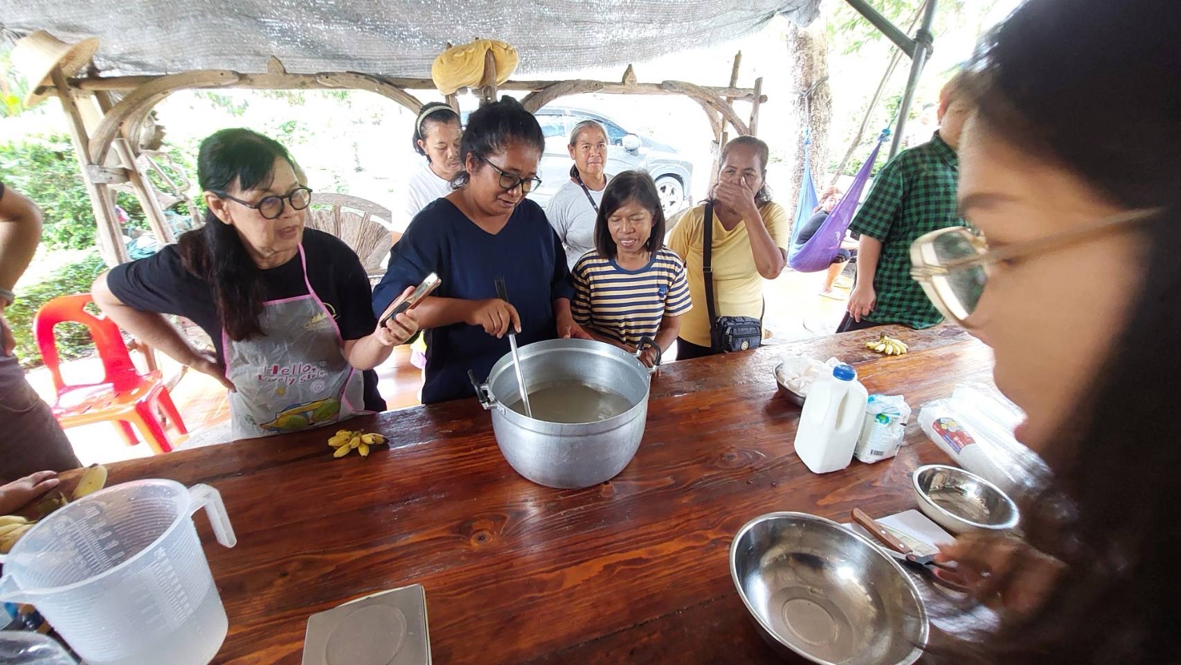 title - ส.ป.ก.พระนครศรีอยุธยา จัดฝึกอบรมตามโครงการส่งเสริมการดำเนินงานอันเนื่องมาจากพระราชดำริ กิจกรรรมพัฒนาและส่งเสริมศิลปหัตถกรรม ปีงบประมาณ พ.ศ. ๒๕๖๙ หลักสูตรการแปรรูปอาหาร