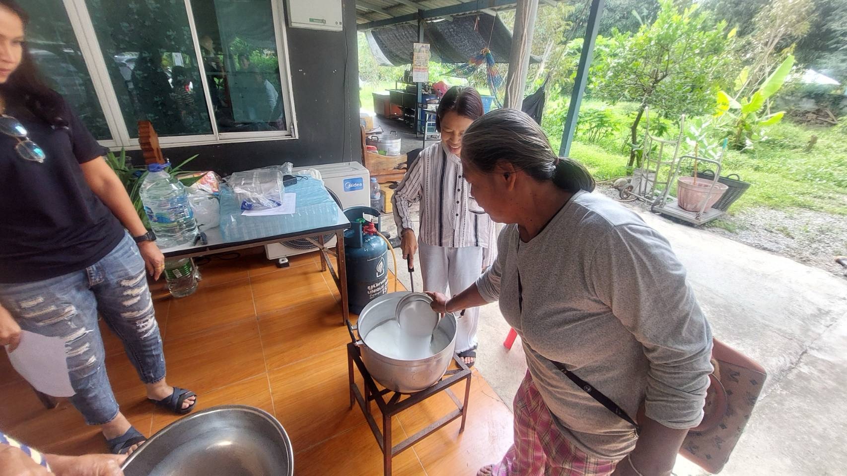 title - ส.ป.ก.พระนครศรีอยุธยา จัดฝึกอบรมตามโครงการส่งเสริมการดำเนินงานอันเนื่องมาจากพระราชดำริ กิจกรรรมพัฒนาและส่งเสริมศิลปหัตถกรรม ปีงบประมาณ พ.ศ. ๒๕๖๙ หลักสูตรการแปรรูปอาหาร