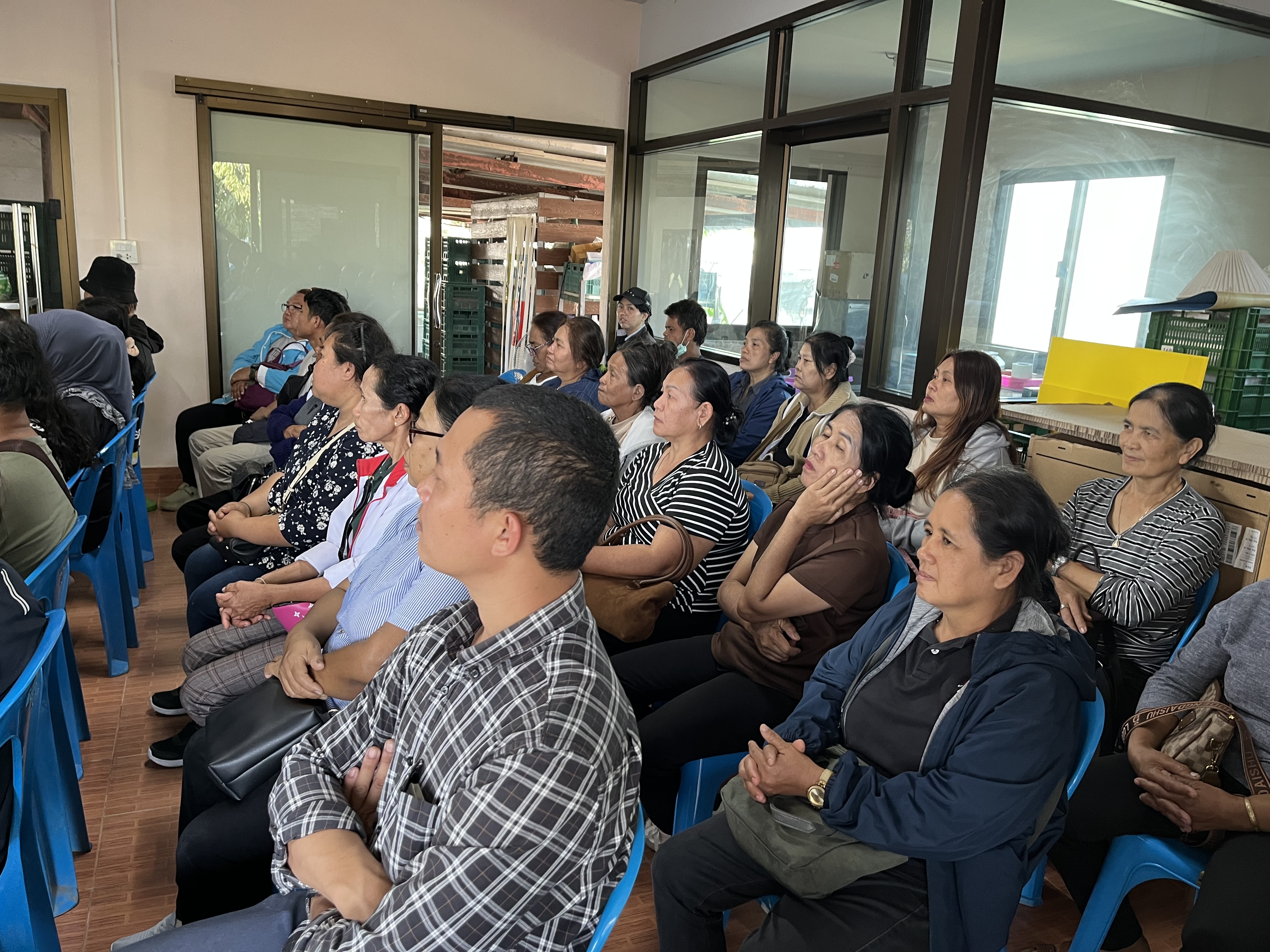 title - ส.ป.ก.พระนครศรีอยุธยา นำเกษตรกร โครงการพัฒนาเกษตรกรปราดเปรื่อง (Smart Farmer) กิจกรรมพัฒนาเกษตรกรปราดเปรื่องในเขตปฏิรูปที่ดิน (Smart Farmer) ปีงบประมาณ พ.ศ. ๒๕๖๙ หลักสูตร การศึกษาดูงานเพื่อเพิ่มศักยภาพการผลิต การจัดการสินค้าด้วยเทคโนโลยีหรือนวัตกรรมที่เหมาะสม