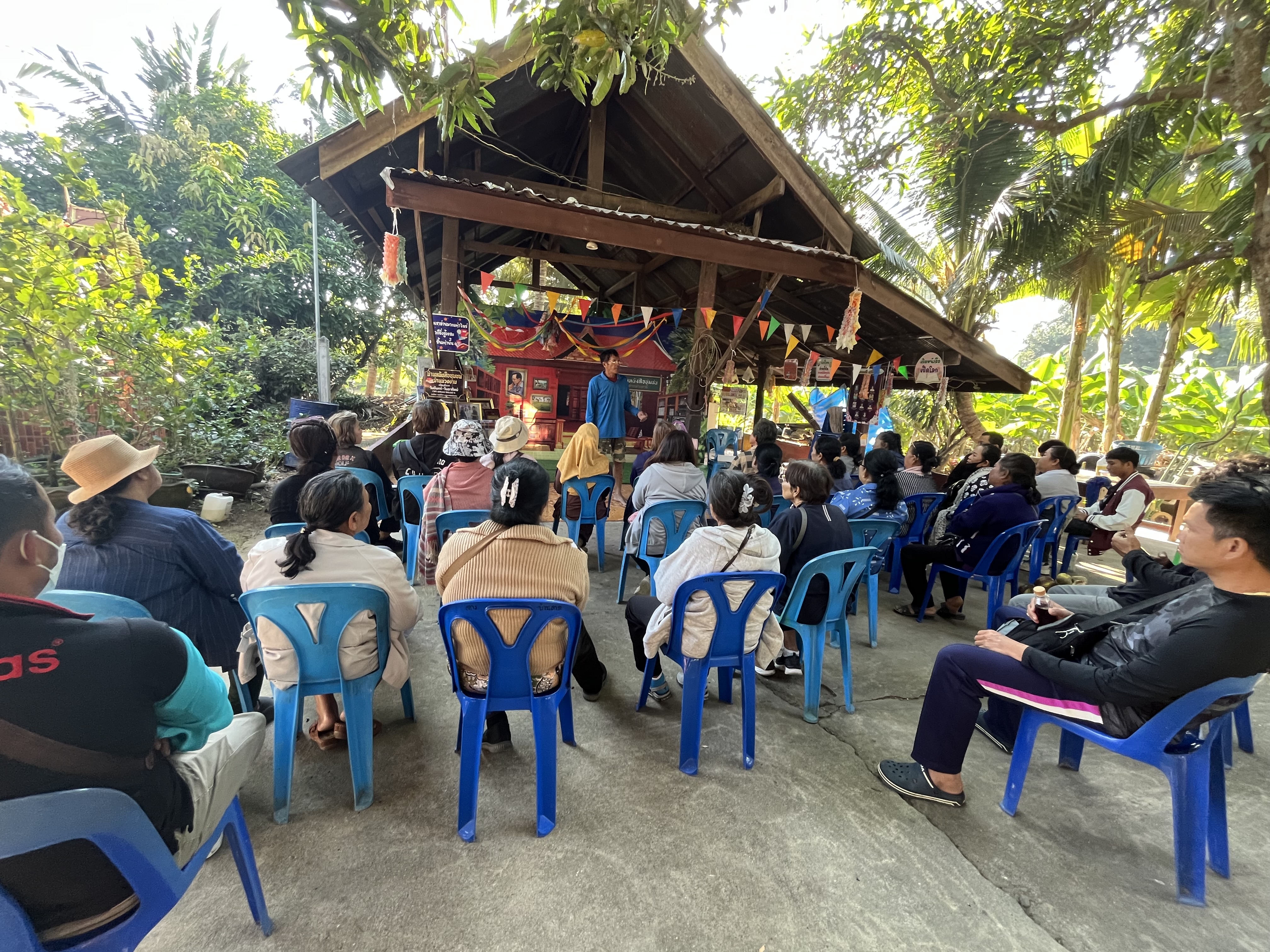 title - ส.ป.ก.พระนครศรีอยุธยา นำเกษตรกร โครงการพัฒนาเกษตรกรปราดเปรื่อง (Smart Farmer) กิจกรรมพัฒนาเกษตรกรปราดเปรื่องในเขตปฏิรูปที่ดิน (Smart Farmer) ปีงบประมาณ พ.ศ. ๒๕๖๙ หลักสูตร การศึกษาดูงานเพื่อเพิ่มศักยภาพการผลิต การจัดการสินค้าด้วยเทคโนโลยีหรือนวัตกรรมที่เหมาะสม
