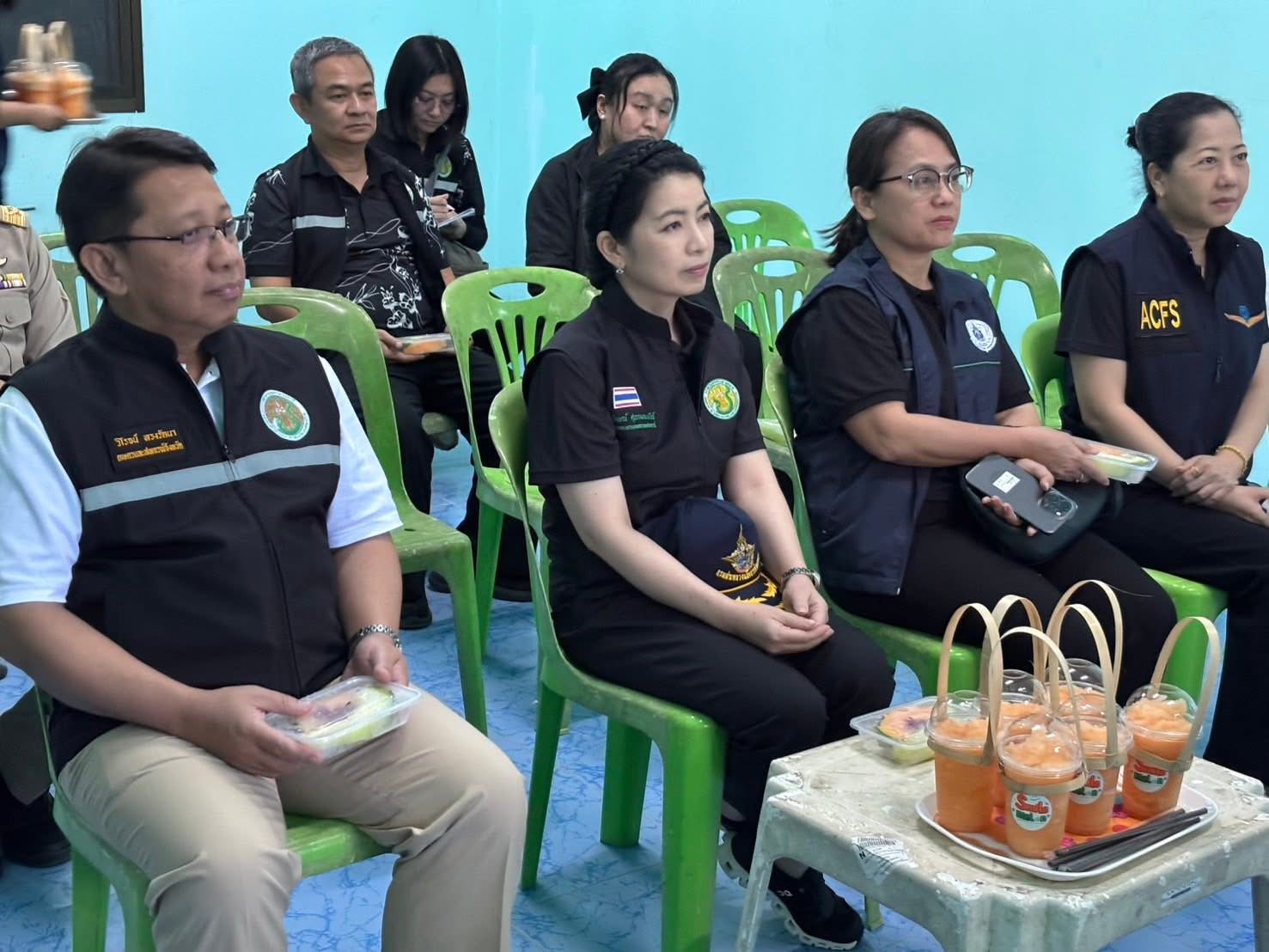 title - ปฏิรูปที่ดินจังหวัดพระนครศรีอยุธยา เข้าร่วมตืดตาม ผู้ตรวจราชการกระทรวงเกษตรและสหกรณ์ ลงพื้นที่ติดตามงานนโยบายกระทรวงเกษตรและสหกรณ์ ณ ที่ทำการวิสาหกิจชุมชนเมล่อนหมู่ใหญ่ร่วมใจพัฒนา ตำบลคู้สลอด อำเภอลาดบัวหลวง จังหวัดพระนครศรีอยุธยา
