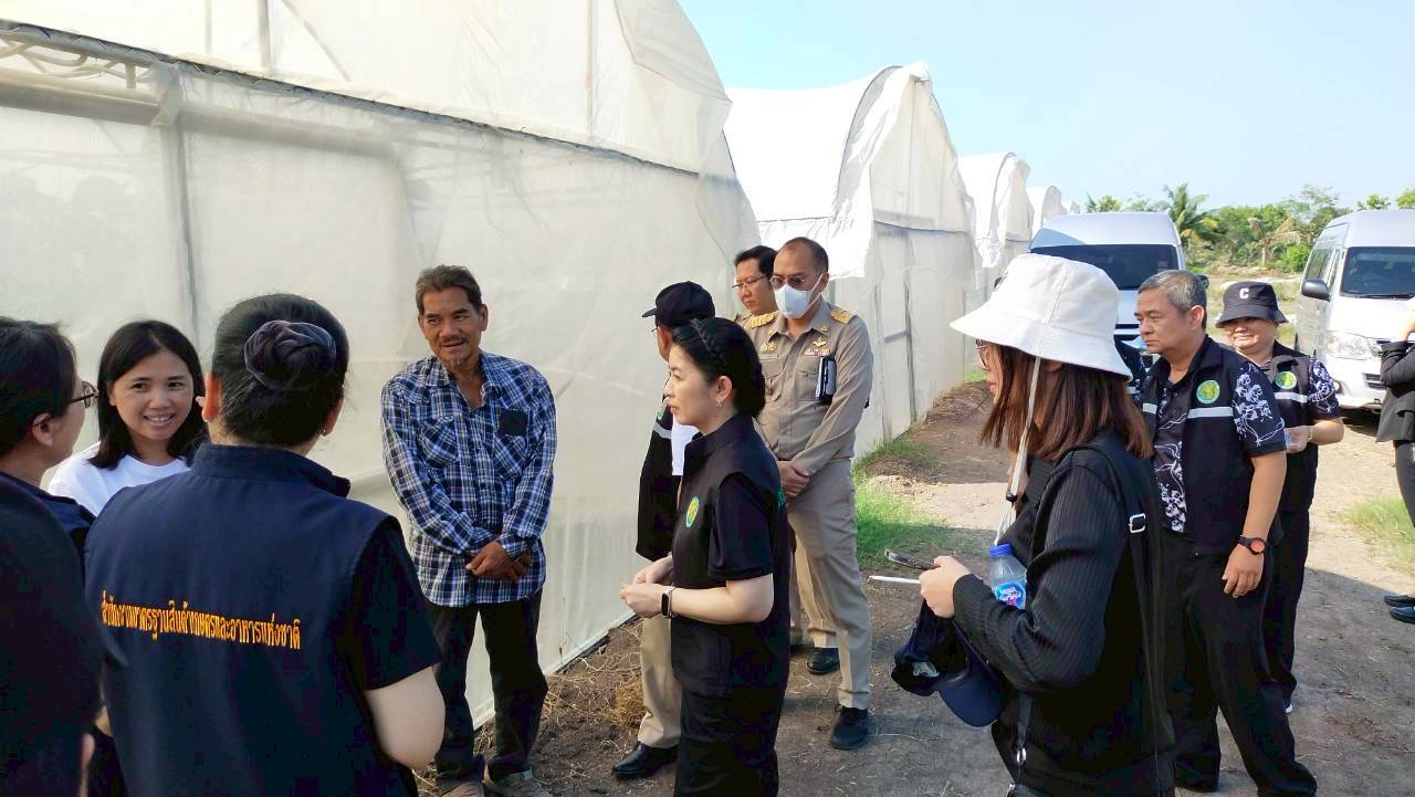 title - ปฏิรูปที่ดินจังหวัดพระนครศรีอยุธยา เข้าร่วมตืดตาม ผู้ตรวจราชการกระทรวงเกษตรและสหกรณ์ ลงพื้นที่ติดตามงานนโยบายกระทรวงเกษตรและสหกรณ์ ณ ที่ทำการวิสาหกิจชุมชนเมล่อนหมู่ใหญ่ร่วมใจพัฒนา ตำบลคู้สลอด อำเภอลาดบัวหลวง จังหวัดพระนครศรีอยุธยา