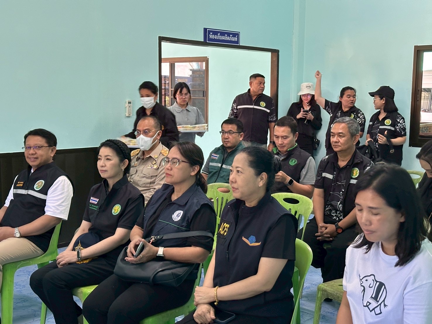 title - ปฏิรูปที่ดินจังหวัดพระนครศรีอยุธยา เข้าร่วมตืดตาม ผู้ตรวจราชการกระทรวงเกษตรและสหกรณ์ ลงพื้นที่ติดตามงานนโยบายกระทรวงเกษตรและสหกรณ์ ณ ที่ทำการวิสาหกิจชุมชนเมล่อนหมู่ใหญ่ร่วมใจพัฒนา ตำบลคู้สลอด อำเภอลาดบัวหลวง จังหวัดพระนครศรีอยุธยา