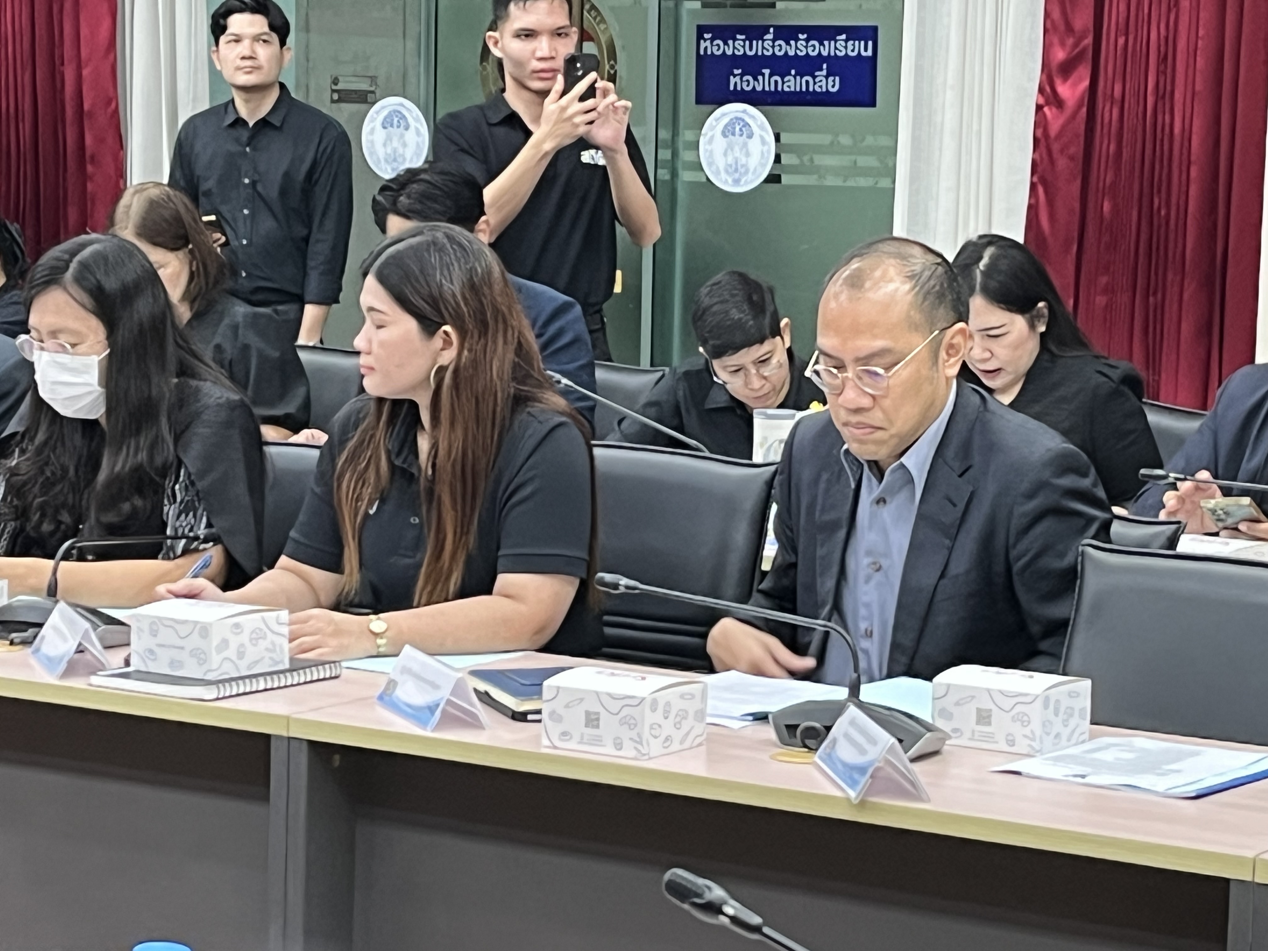 title - ปฏิรูปที่ดินจังหวัดพระนครศรีอยุธยา เข้าร่วมประชุมคณะกรรมการบริหารศูนย์อำนวยการขจัดความยากจนและพัฒนาคนทุกช่วงวัยอย่างยั่งยืน ตามหลักปรัชญาของเศรษฐกิจพอเพียง จังหวัดพระนครศรีอยุธยา (คจพ.จ.) ครั้งที่ ๑ /๒๕๖๙