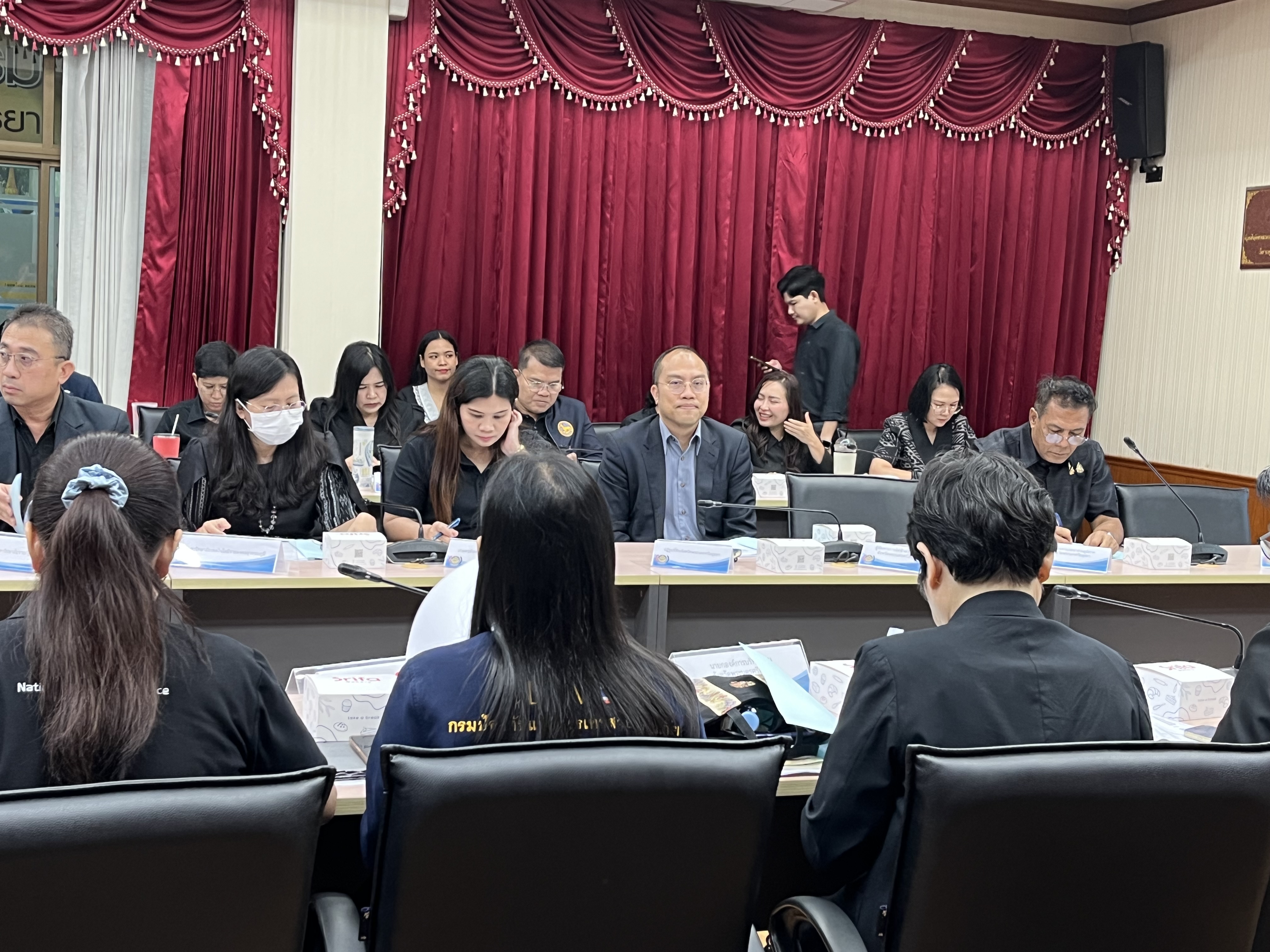title - ปฏิรูปที่ดินจังหวัดพระนครศรีอยุธยา เข้าร่วมประชุมคณะกรรมการบริหารศูนย์อำนวยการขจัดความยากจนและพัฒนาคนทุกช่วงวัยอย่างยั่งยืน ตามหลักปรัชญาของเศรษฐกิจพอเพียง จังหวัดพระนครศรีอยุธยา (คจพ.จ.) ครั้งที่ ๑ /๒๕๖๙