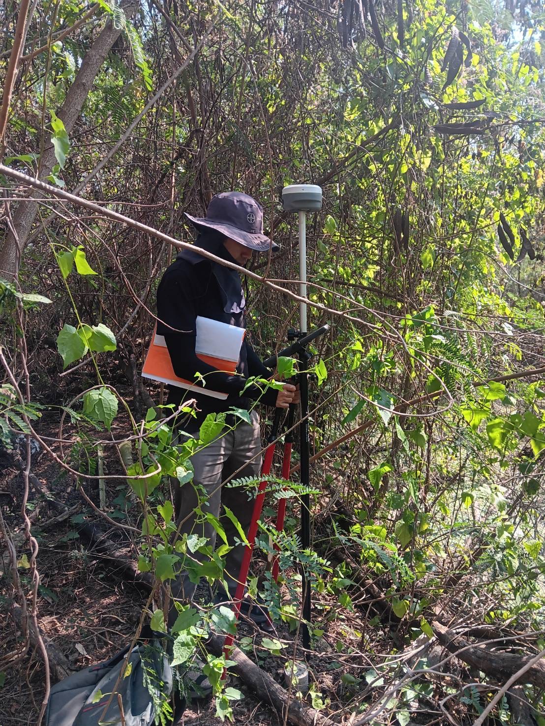 title - ส.ป.ก.พระนครศรีอยุธยา ลงพื้นที่รังวัดสอบเขตกรณีวิทยาลัยเกษตรและเทคโนโลยีศูนย์ศิลปาชีพบางไทรขออนุญาติใช้ที่ดินในเขตปฏิรูปที่ดิน เพื่อก่อสร้างสถานที่ราชการ