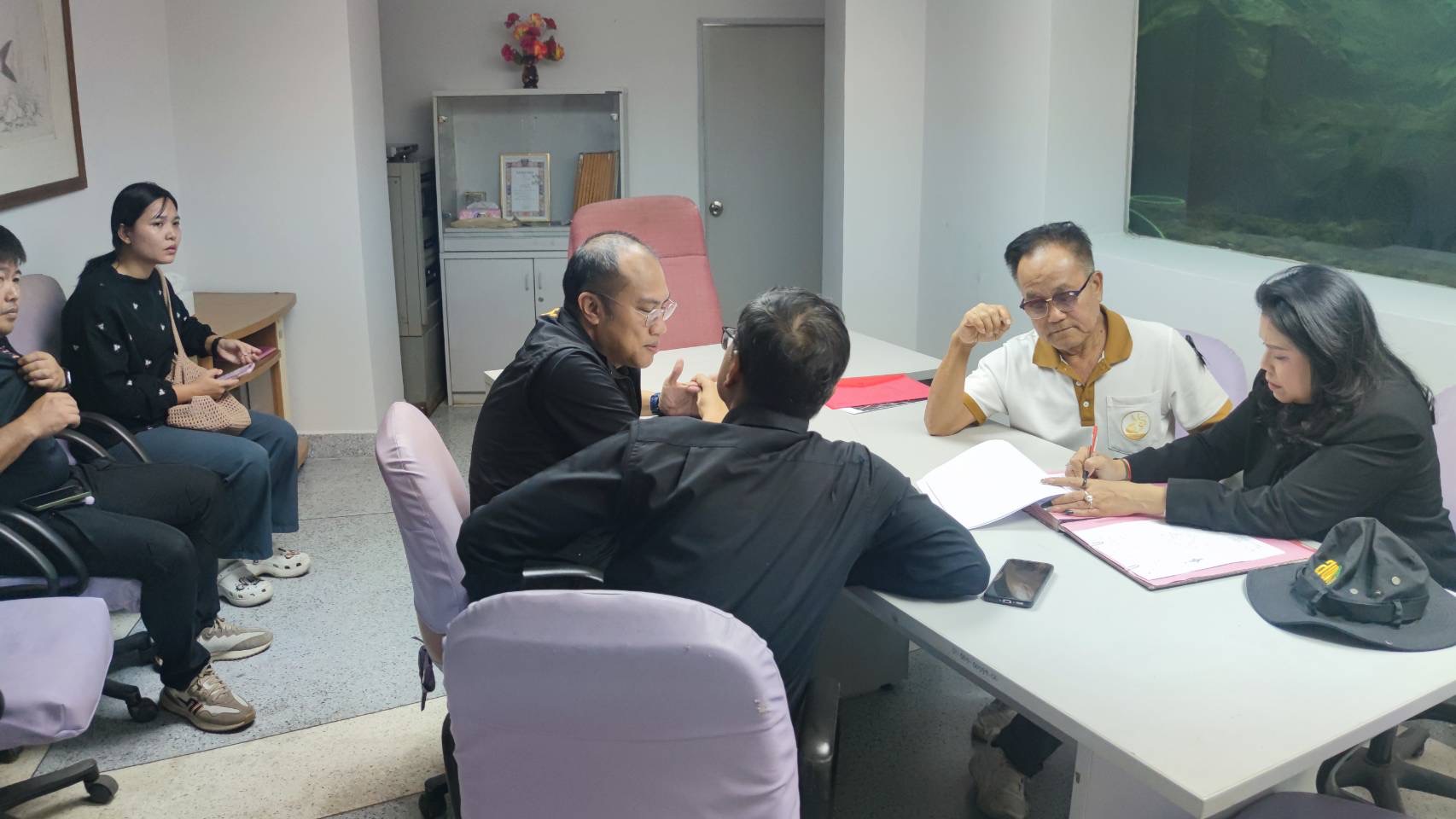 title - ปฏิรูปที่ดินจังหวัดพระนครศรีอยุธยา  ได้ลงพื้นที่ตรวจสอบและรังวัดสอบเขตกรณี กรมประมงโดย ศูนย์วิจัยและเพาะพันธ์สัตว์น้ำขออนุญาตใช้ที่ดินเพื่อก่อสร้างศูนย์แสดงพันธุ์สัตว์น้ำ(วังปลา) ภายในบริเวณศูนย์ศิลปาชีพบางไทร