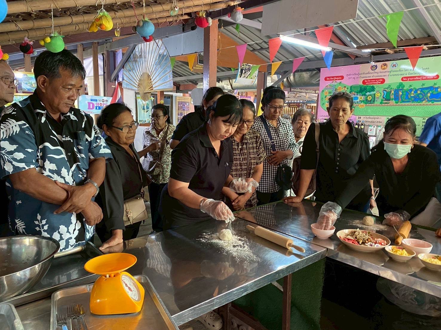 title - ส.ป.ก.พระนครศรีอยุธยา จัดฝึกอบรมตามโครงการพัฒนาธุรกิจชุมชน กิจกรรรมพัฒนาธุรกิจชุมชนในเขตปฏิรูปที่ดิน ปีงบประมาณ พ.ศ. ๒๕๖๙ หลักสูตรการเพิ่มมูลค่าสินค้าและการพัฒนาช่องทางด้านการตลาด 