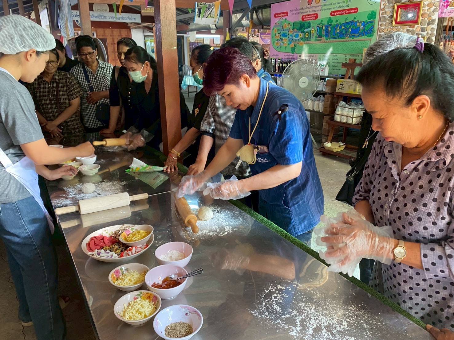 title - ส.ป.ก.พระนครศรีอยุธยา จัดฝึกอบรมตามโครงการพัฒนาธุรกิจชุมชน กิจกรรรมพัฒนาธุรกิจชุมชนในเขตปฏิรูปที่ดิน ปีงบประมาณ พ.ศ. ๒๕๖๙ หลักสูตรการเพิ่มมูลค่าสินค้าและการพัฒนาช่องทางด้านการตลาด 