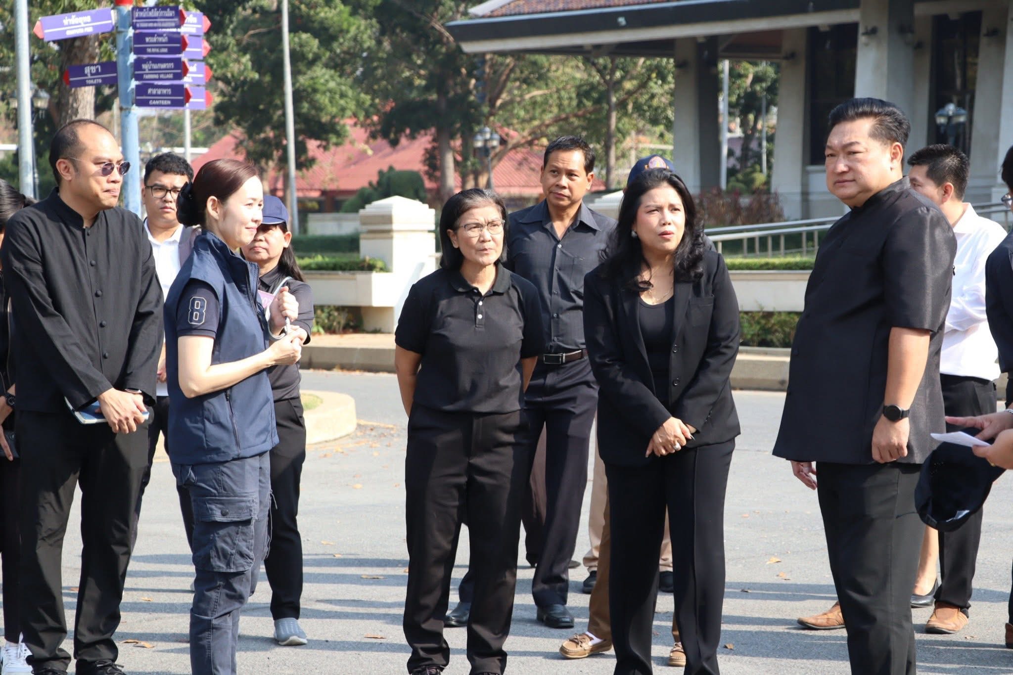 title - ปฏิรูปที่ดินจังหวัดพระนครศรีอยุธยา ให้การต้อนรับผู้ว่าราชการจังหวัดและคณะในการ ตรวจพื้นที่เตรียมการพระราชพิธีถวายพระเพลิงพระบรมศพ สมเด็จพระนางเจ้าสิริกิติ์ พระบรมราชินีนาถ พระบรมราชชนนีพันปีหลวง 