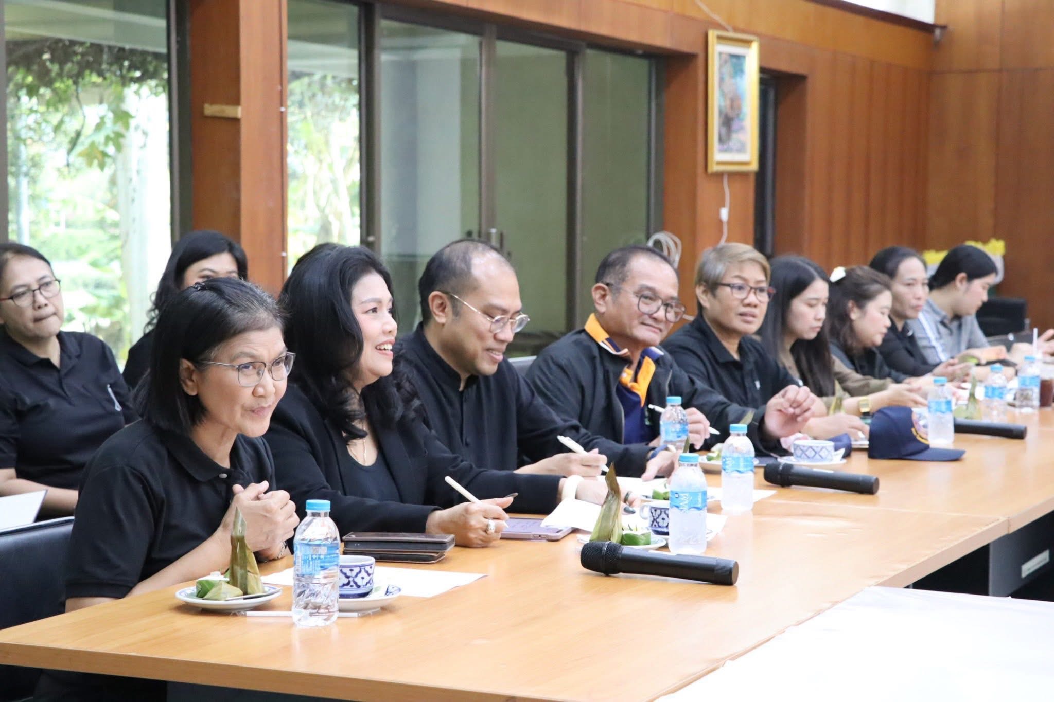 title - ปฏิรูปที่ดินจังหวัดพระนครศรีอยุธยา ให้การต้อนรับผู้ว่าราชการจังหวัดและคณะในการ ตรวจพื้นที่เตรียมการพระราชพิธีถวายพระเพลิงพระบรมศพ สมเด็จพระนางเจ้าสิริกิติ์ พระบรมราชินีนาถ พระบรมราชชนนีพันปีหลวง 