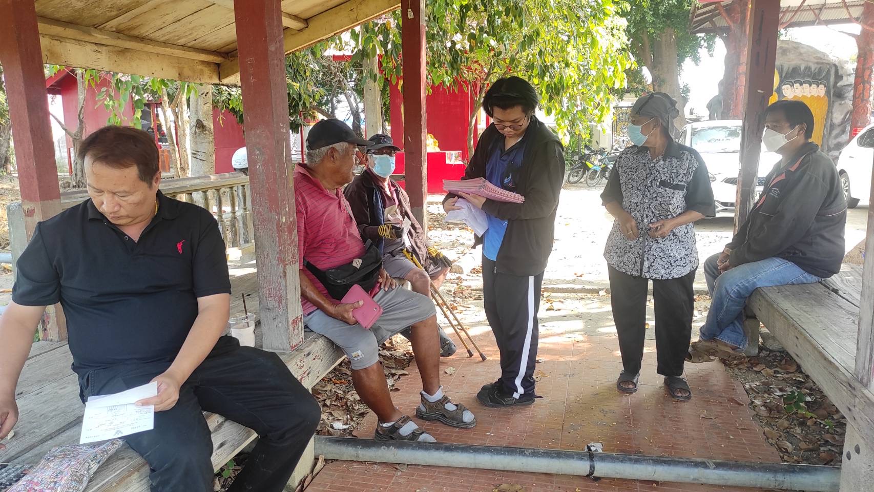 title - ส.ป.ก.พระนครศรีอยุธยา ดำเนินการออกพื้นที่ให้บริการรับชำระค่าเช่าที่ดินเพื่อเกษตรกรรม  เพื่อลดภาระค่าใช้จ่ายในการเดินทางให้กับเกษตรกรในเขตปฏิรูปที่ดิน และประชาสัมพันธ์สินเชื่อดอกเบี้ยต่ำให้กับเกษตรกรในเขตปฏิรูปที่ดิน