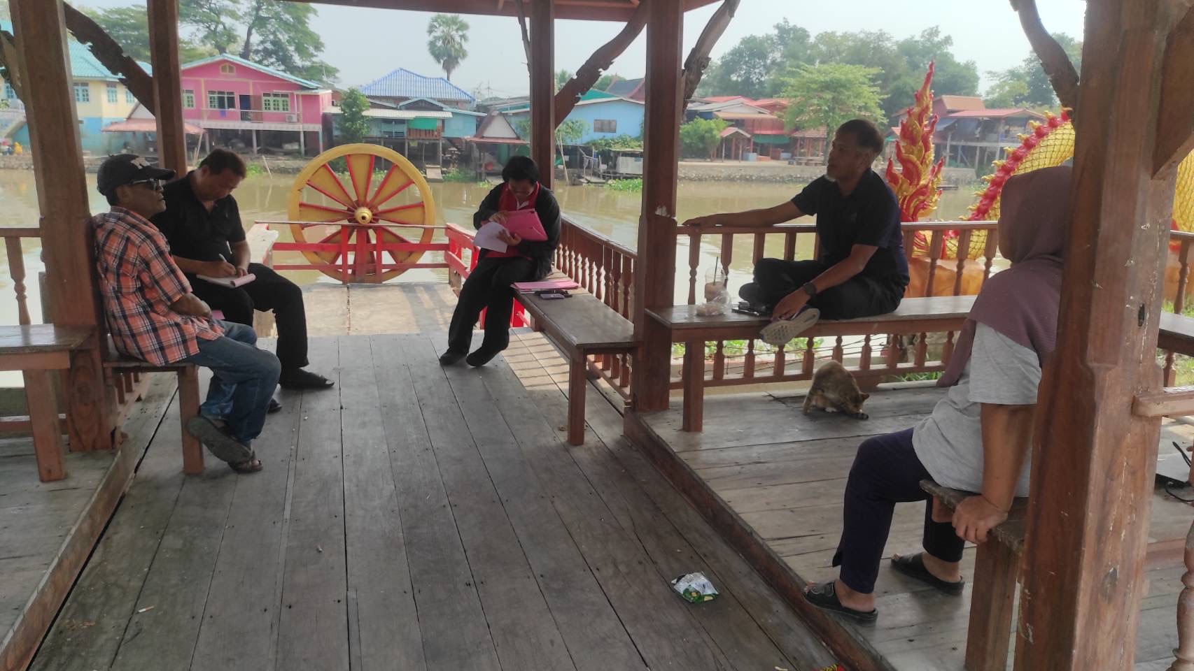 title - ส.ป.ก.พระนครศรีอยุธยา ดำเนินการออกพื้นที่ให้บริการรับชำระค่าเช่าที่ดินเพื่อเกษตรกรรม  เพื่อลดภาระค่าใช้จ่ายในการเดินทางให้กับเกษตรกรในเขตปฏิรูปที่ดิน และประชาสัมพันธ์สินเชื่อดอกเบี้ยต่ำให้กับเกษตรกรในเขตปฏิรูปที่ดิน