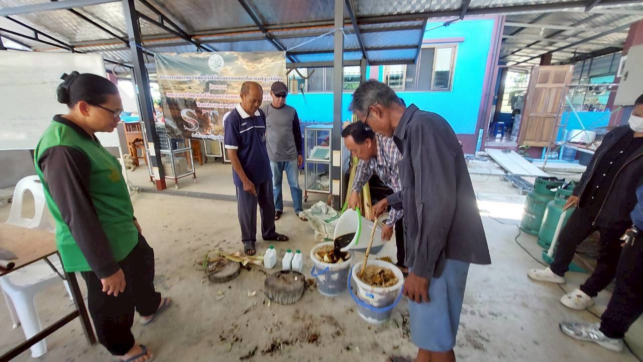 title - ส.ป.ก.พระนครศรีอยุธยา จัดฝึกอบรมโครงการลดการวัสดุเหลือใช้ทางการเกษตรในเขตปฏิรูปที่ดิน  กิจกรรมลดการเผาวัสดุเหลือใช้ ทางการเกษตรในเขตปฏิรูปที่ดิน ปีงบประมาณ พ.ศ. ๒๕๖๙ หลักสูตร แนวทางการลดการเผาไหม้ในเขตปฏิรูปที่ดิน