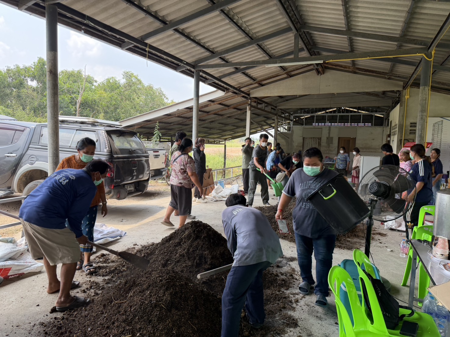 title - ส.ป.ก.พระนครศรีอยุธยา จัดอบรม เกษตรกรภายใต้โครงการระบบส่งเสริมเกษตรแบบแปลงใหญ่ กิจกรรมส่งเสริมการเกษตรแบบแปลงใหญ่ในเขตปฏิรูปที่ดิน ปีงบประมาณ พ.ศ. ๒๕๖๙ หลักสูตรที่ ๗ แนวทางแก้ไขและปรับปรุงบำรุงดินอย่างยั่งยืนเพื่อให้ดินมีความเหมาะสมต่อการเพาะปลูก