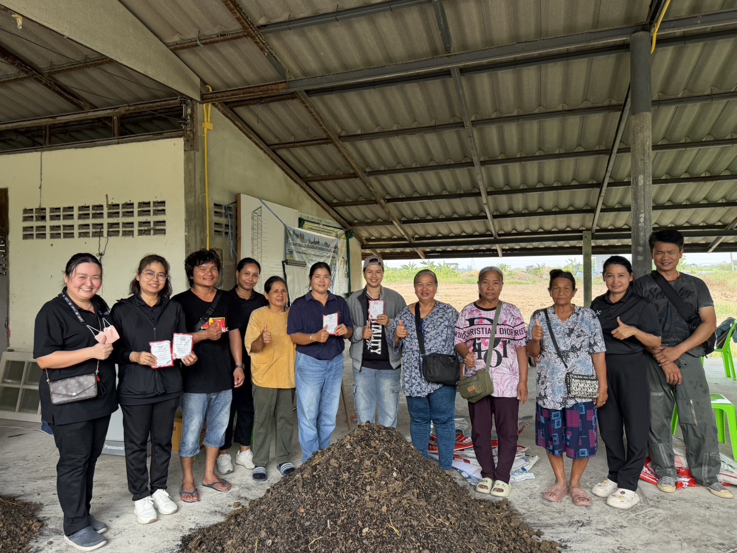title - ส.ป.ก.พระนครศรีอยุธยา จัดอบรม เกษตรกรภายใต้โครงการระบบส่งเสริมเกษตรแบบแปลงใหญ่ กิจกรรมส่งเสริมการเกษตรแบบแปลงใหญ่ในเขตปฏิรูปที่ดิน ปีงบประมาณ พ.ศ. ๒๕๖๙ หลักสูตรที่ ๗ แนวทางแก้ไขและปรับปรุงบำรุงดินอย่างยั่งยืนเพื่อให้ดินมีความเหมาะสมต่อการเพาะปลูก