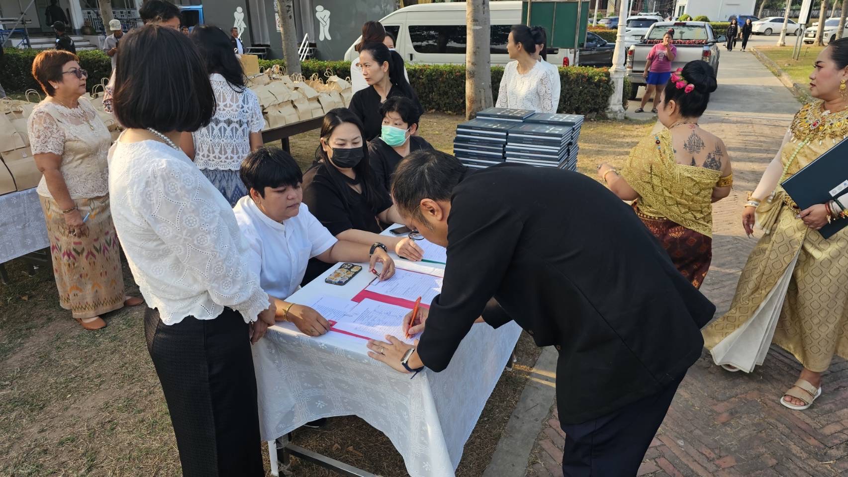 title - ปฏิรูปที่ดินจังหวัดพระนครศรีอยุธยา พิธีบำเพ็ญกุศล เนื่องในวันคล้ายวันสิ้นพระชนม์ของสมเด็จพระสุริโยทัย วีรกษัตรีแห่งกรุงศรีอยุธยา ปีที่ ๔๗๘