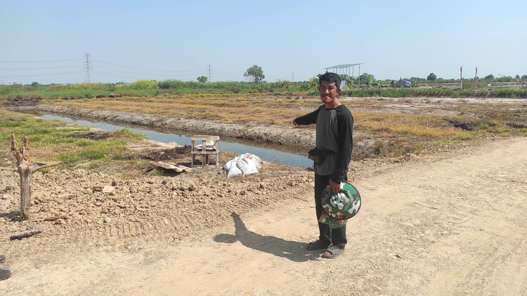 title - ส.ป.ก.พระนครศรีอยุธยา ดำเนินการสนับสนุนสินเชื่อเงินกองทุนการปฏิรูปที่ดินเพื่อเกษตรกรรม เพื่อเป็นแหล่งเงินทุนดอกเบี้ยต่ำ ซื้อปัจจัยการผลิตทางการเกษตร และให้บริการรับชำระค่าเช่าที่ดิน สินเชื่อเงินกองทุนฯเพื่อลดภาระค่าใช้จ่ายในการเดินทางให้กับเกษตรกรในเขตปฏิรูปที่ดิน