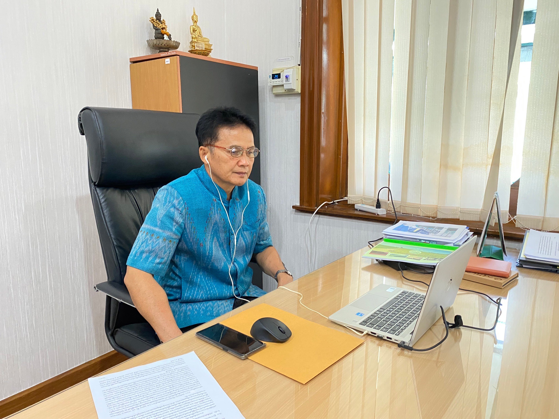 ผู้ตรวจราชการกรม ร่วมประชุมผู้ตรวจราชการกระทรวงเกษตรและสหกรณ์ เขต 13 จังหวัดสุรินทร์ ชัยภูมิ (ข่าวแชร์)