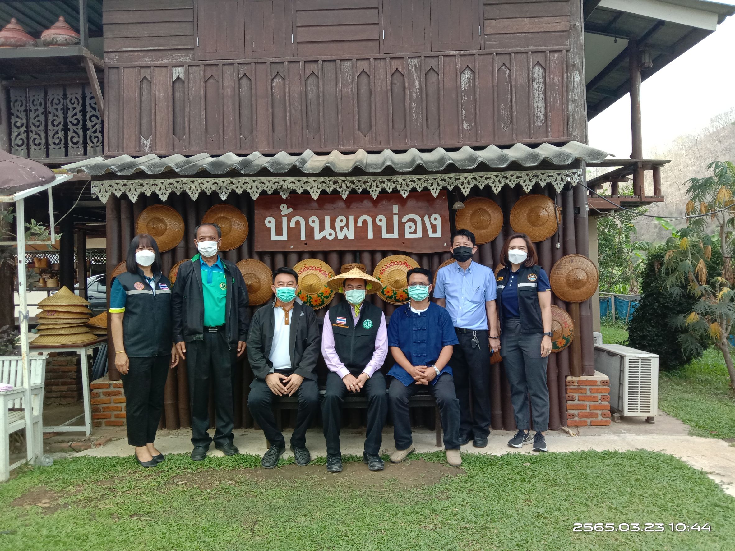 ผู้ตรวจราชการกรม ส.ป.ก. ร่วมลงพื้นที่เยี่ยมเยียนและให้กำลังใจเกษตรกร ร่วมกับผู้ตรวจราชการกระทรวงเกษตรและสหกรณ์  เขตตรวจราชการที่ 15 ในการตรวจราชการแบบบูรณาการ ประจำปีงบประมาณ พ.ศ. 2565 รอบที่ 1 ในพื้นที่จังหวัดแม่ฮ่องสอน (ข่าวแชร์)