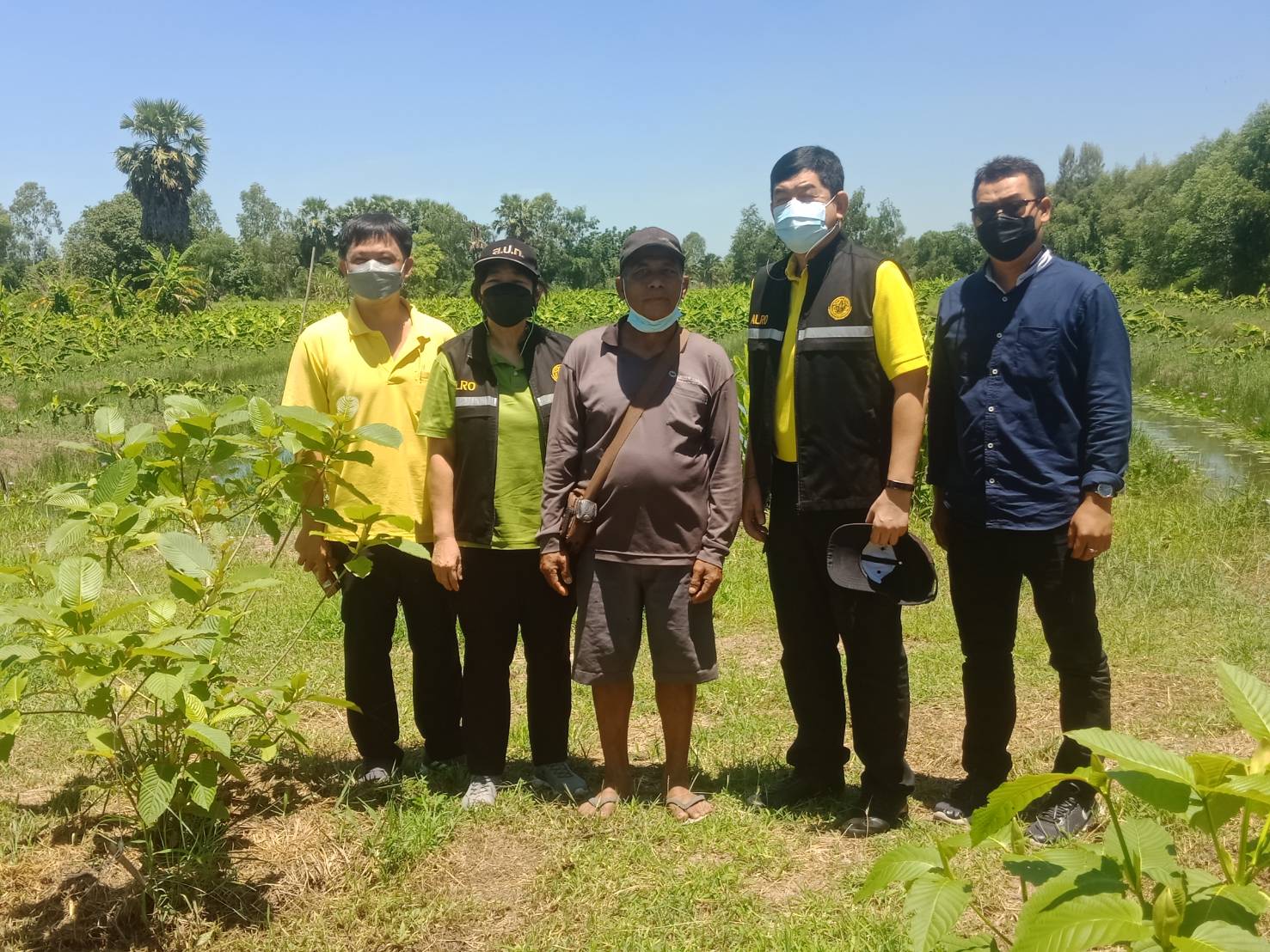 หัวหน้าผู้ตรวจราชการกรม ร่วมประชุมติดตามการตรวจสอบการทำประโยชน์ในเขตปฏิรูปที่ดินจังหวัดปทุมธานี 