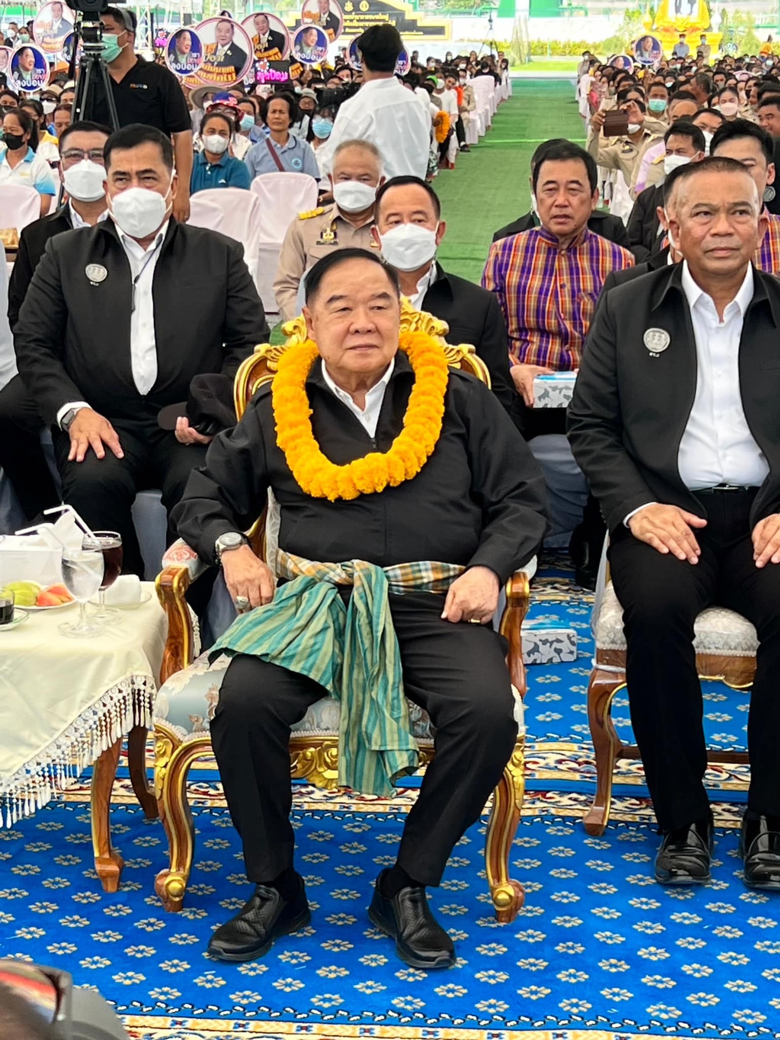 รองนายกรัฐมนตรี เกียรติร่วมมอบเอกสาร สปก.4-01 ให้กับเกษตรกรในเขตปฏิรูปที่ดินจังหวัดกาญจนบุรี