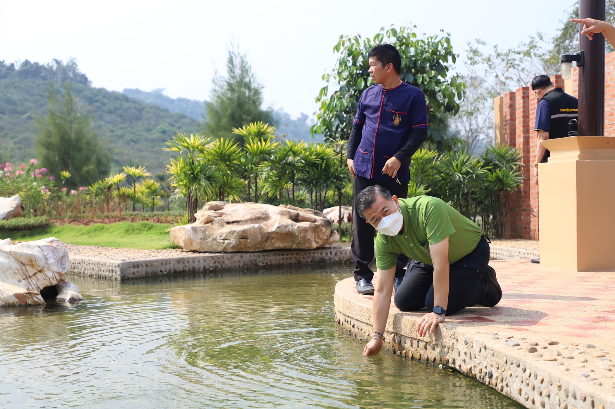 เลขาธิการ ส.ป.ก. ลงพื้นที่เยี่ยมชมบ่อน้ำพุร้อนบ้านโป่งลำปาง ต.แม่สิน จ.สุโขทัย