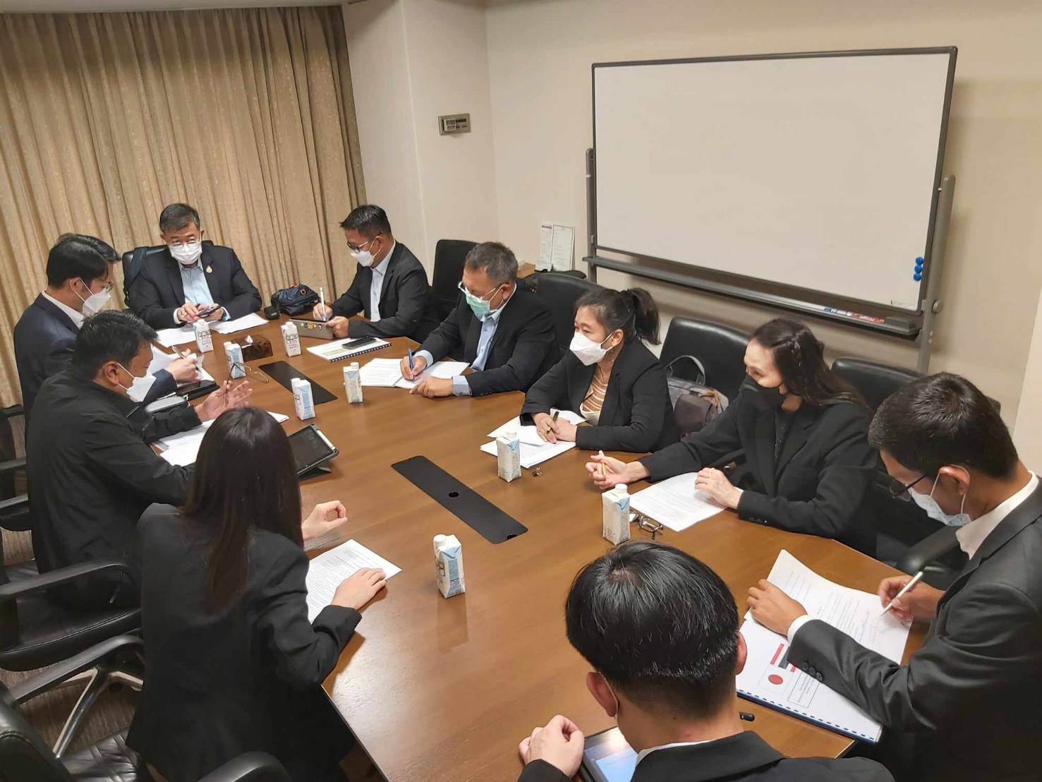 ส.ป.ก. ประชุมเตรียมการเจรจาความร่วมมือด้านสินเชื่อเงินกองทุนการปฏิรูปที่ดินเพื่อเกษตรกรรม ณ ประเทศญี่ปุ่น ร่วมกับผู้แทนสำนักงานที่ปรึกษาการเกษตรต่างประเทศ ประจำกรุงโตเกียว (ข่าวแชร์)