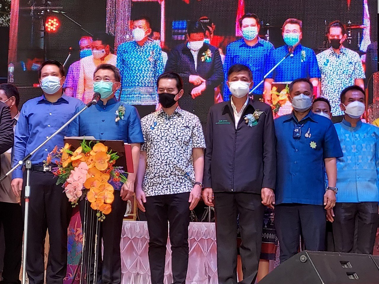 รองเลขาธิการสำนักงานการปฏิรูปที่ดินเพื่อเกษตรกรรม(ส.ป.ก.) ร่วมเป็นเกียรติในพิธีเปิดงาน “เปิดฤดูกาลท่องเที่ยวเทศกาลผลไม้ ทุเรียน เมืองชุมพร 2565” (ข่าวแชร์)