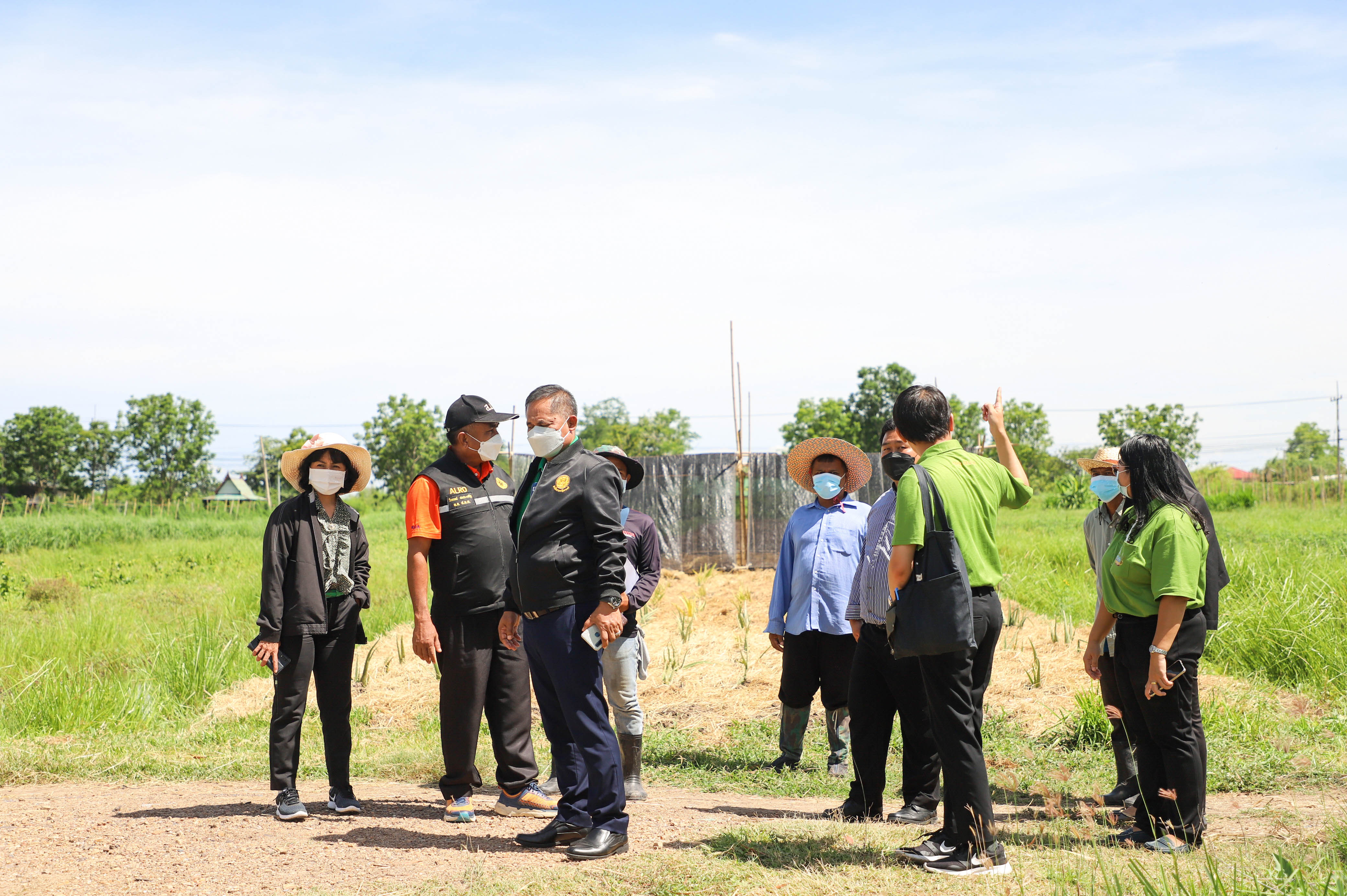 รองเลขาฯ ส.ป.ก. ลงพื้นที่ติดตามการดำเนินงานการขับเคลื่อนของศูนย์ส่งเสริมเเละขยายพันธุ์พืชในเขตปฏิรูปที่ดิน