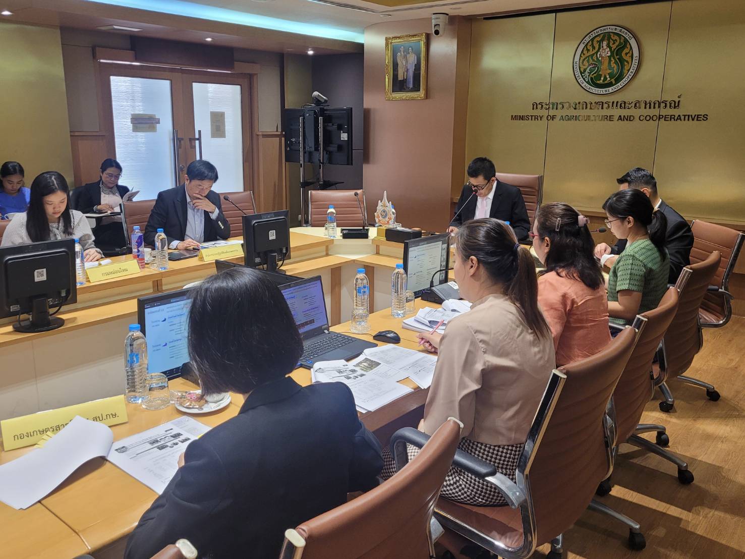 ส.ป.ก. ร่วมประชุม​คณะกรรมการ​ขับเคลื่อน​โครงการ​อันเนื่องมาจาก​พระราชดำริ​ กระทรวง​เกษตรและ​สหกรณ์ (ข่าวแชร์)