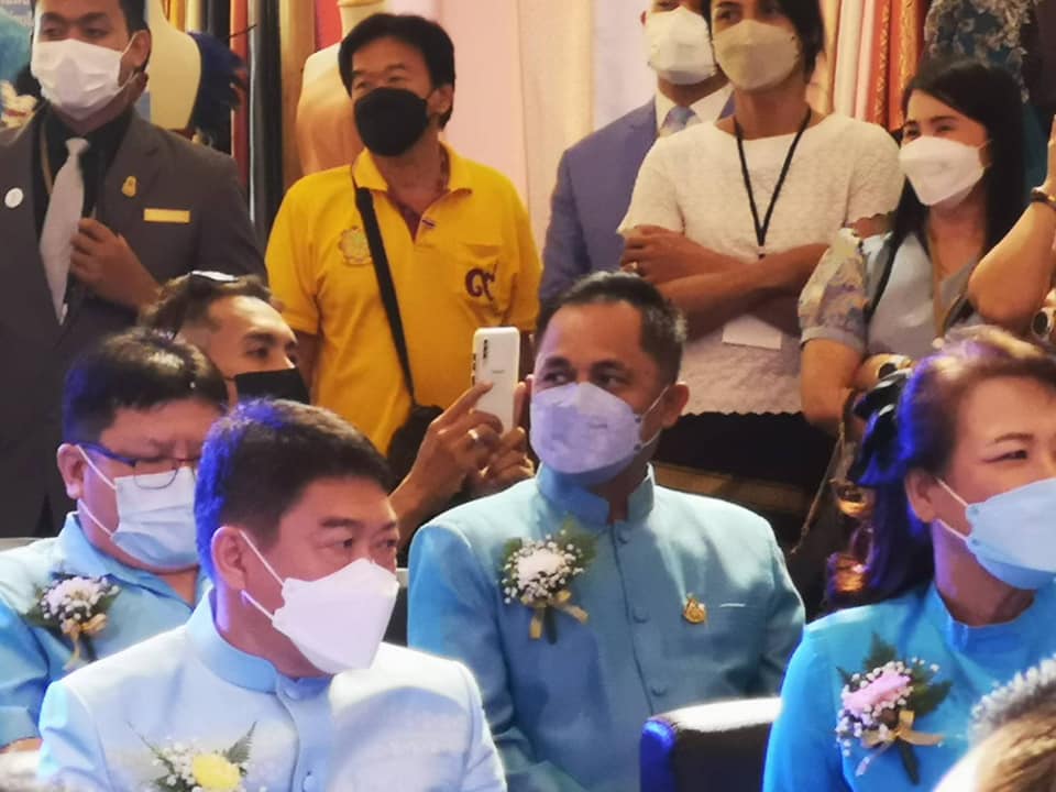 ส.ป.ก.ร่วมเป็นเกียรติในพิธีเปิดงานส่งเสริมศักยภาพด้านการตลาดสินค้าเกษตรอัตลักษณ์พื้นถิ่นสู่ตลาดยุคใหม่ด้านหม่อนไหม (ข่าวแชร์)