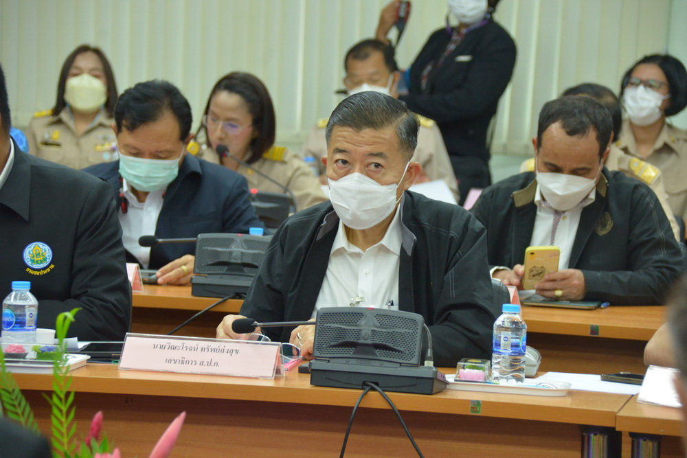 เลขาธิการ ส.ป.ก. พร้อมคณะลงพื้นที่ติดตามคณะรองนายกรัฐมนตรี ลงพื้นที่ตรวจราชการ และประชุมรับฟังสรุปการติดตามสถานการณ์น้ำ จังหวัดกระบี่ (ข่าวแชร์)