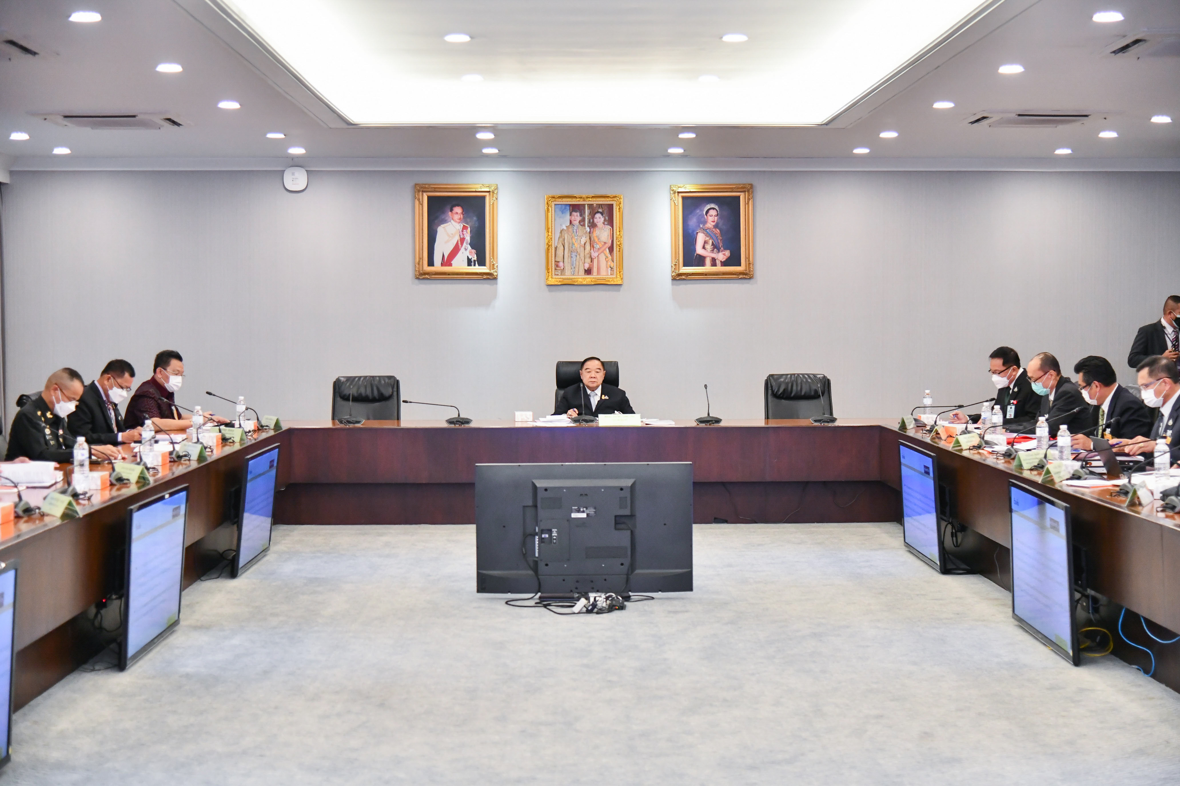 เลขาธิการ ส.ป.ก. ร่วมประชุมคณะกรรมการนโยบายบริหารจัดการแร่แห่งชาติ ครั้งที่ 2/2565  ทำเนียบรัฐบาล 