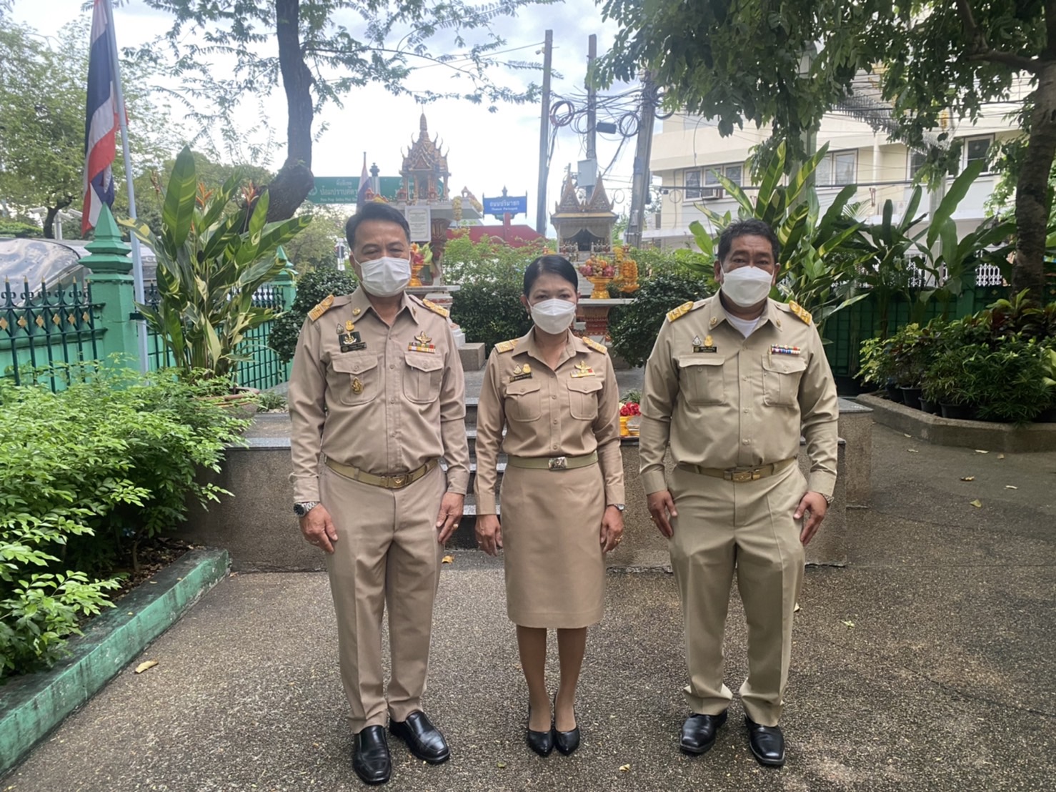 ผู้ตรวจราชการกรม เข้าสักการะสิ่งศักดิ์สิทธิ์ เนื่องในโอกาสเข้ารับตำแหน่งใหม่