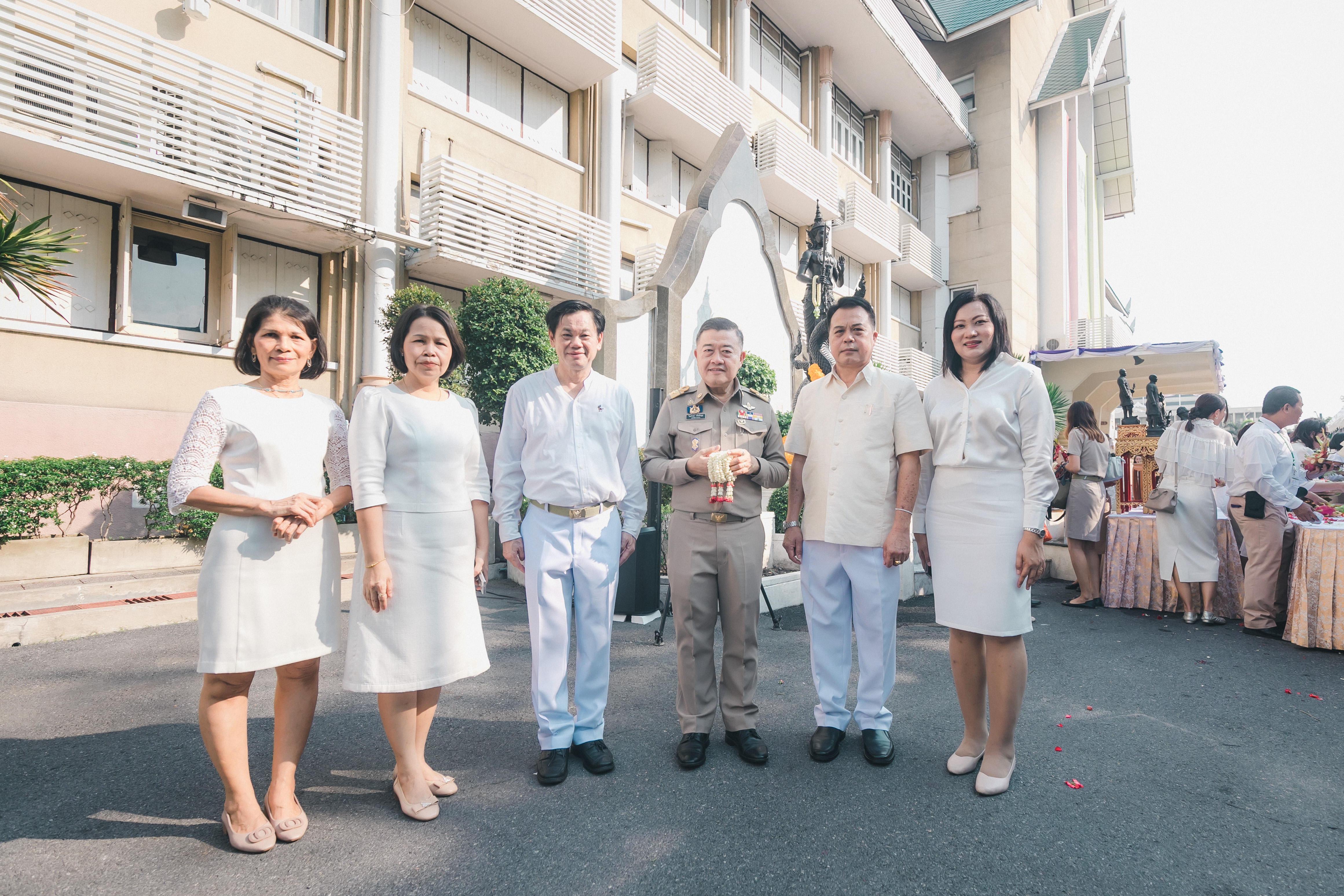 ส.ป.ก. ร่วมพิธีบวงสรวงบูรพกษัตริย์ องค์พระพิรุณทรงนาค และศาลพระภูมิเจ้าที่ เนื่องในวันพระราชพิธีพืชมงคลจรดพระนังคัลแรกนาขวัญ ประจำปีพุทธศักราช 2567 (ข่าวแชร์)