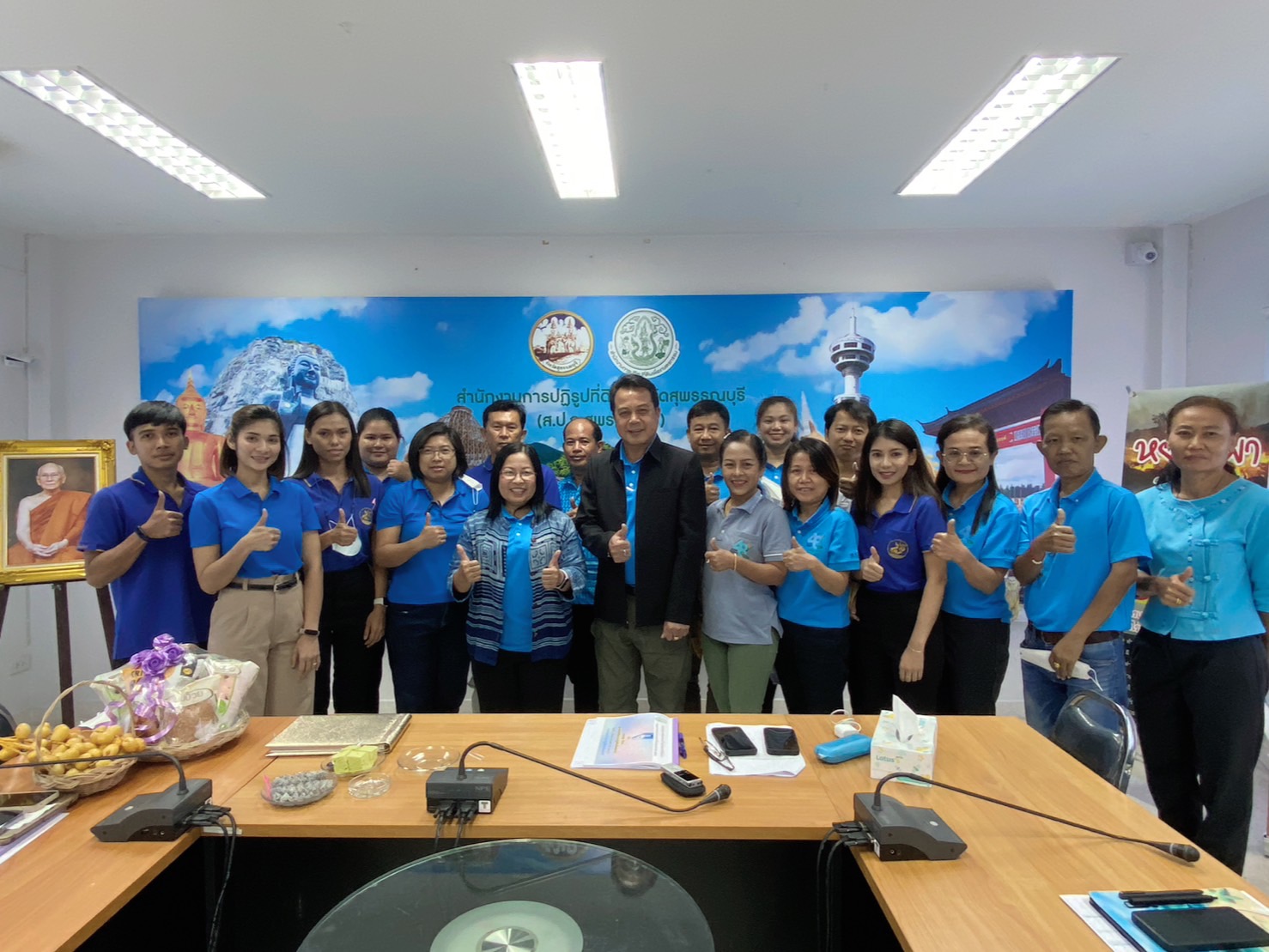 ผู้ตรวจราชการกรม ประชุมติดตามผลการดำเนินงานตามแผนการตรวจราชการ ส.ป.ก. ประจำปีงบประมาณ พ.ศ. 2566 รอบที่ 2 เขตตรวจราชการที่ 3 ณ ส.ป.ก.สุพรรณบุรี (ข่าวแชร์)